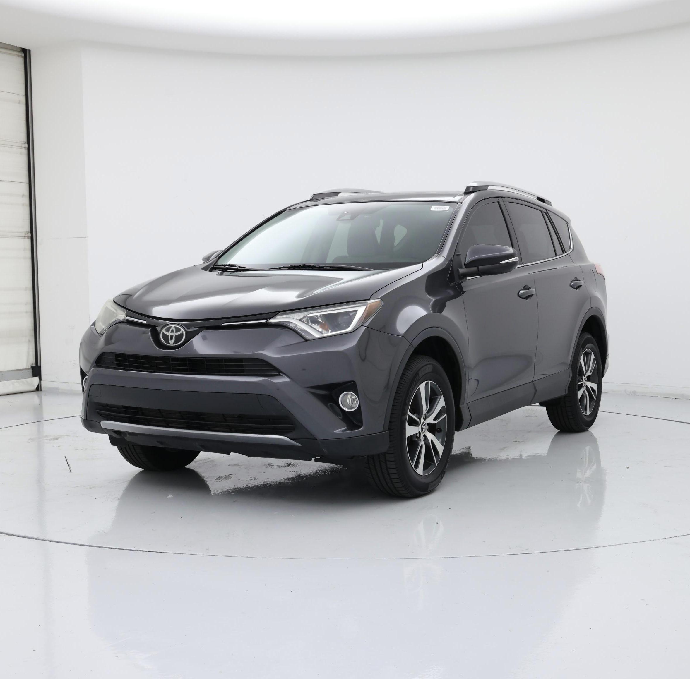 Thumbnail: 2017 Toyota RAV4 - 4