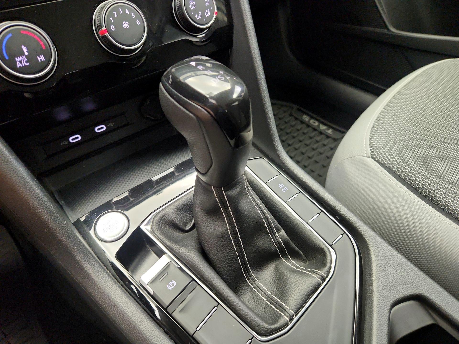 Thumbnail: 2023 Volkswagen Taos - 17