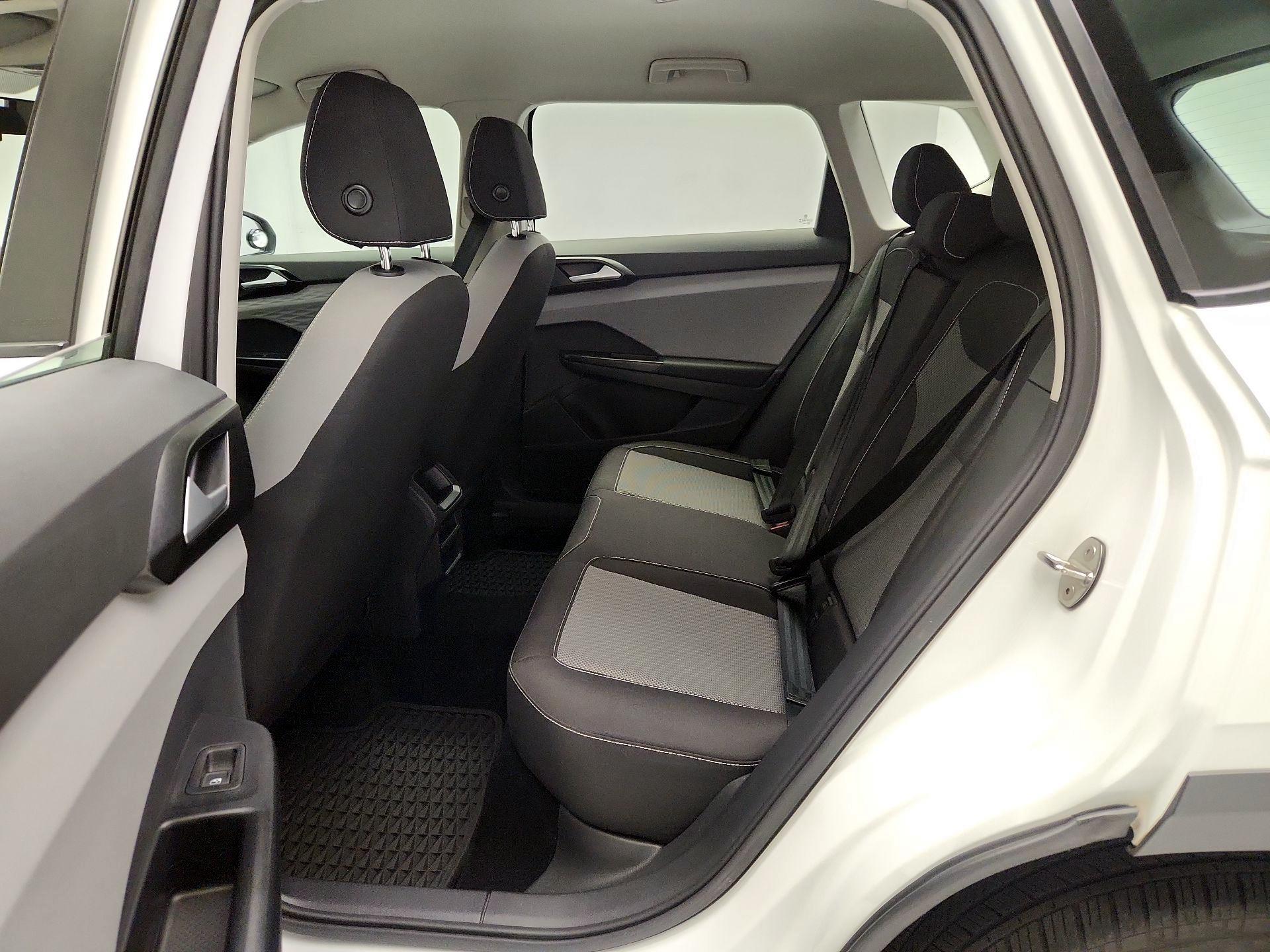 Thumbnail: 2023 Volkswagen Taos - 19