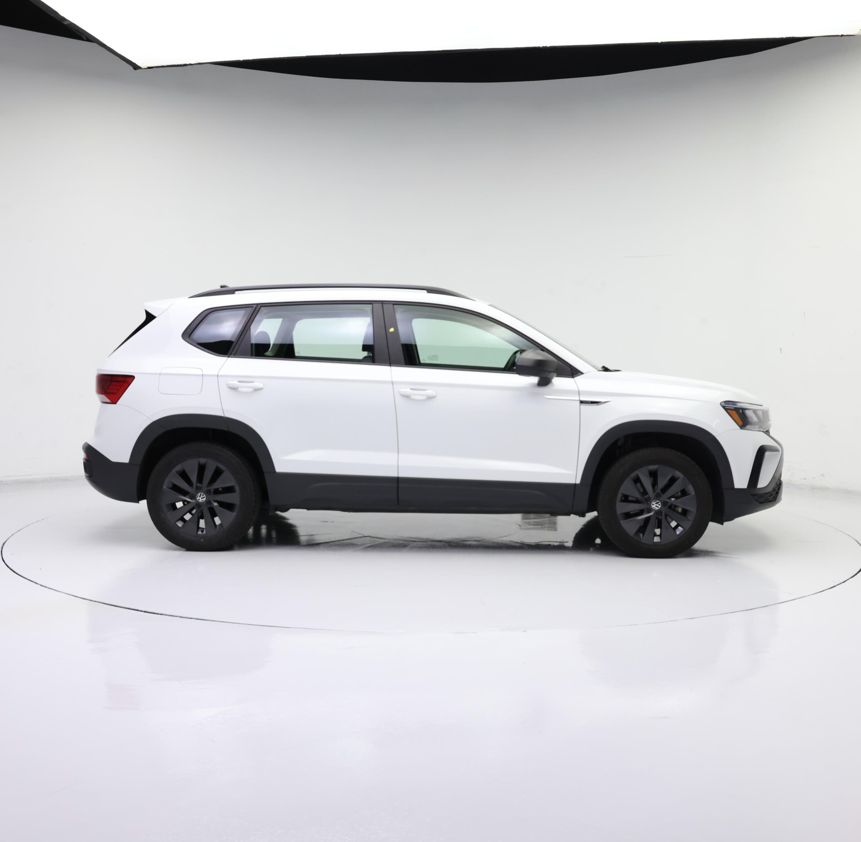 Thumbnail: 2023 Volkswagen Taos - 7