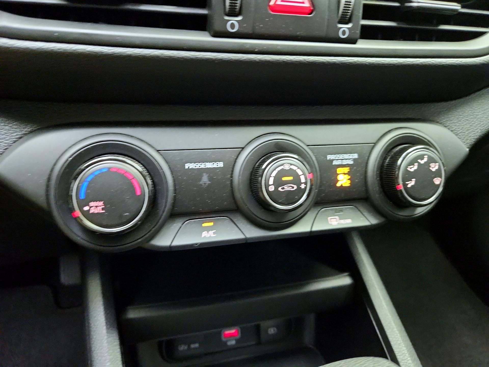 Thumbnail: 2024 Kia Forte - 16