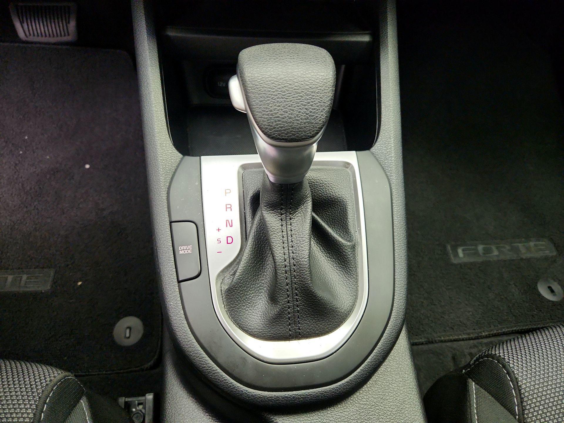 Thumbnail: 2024 Kia Forte - 17