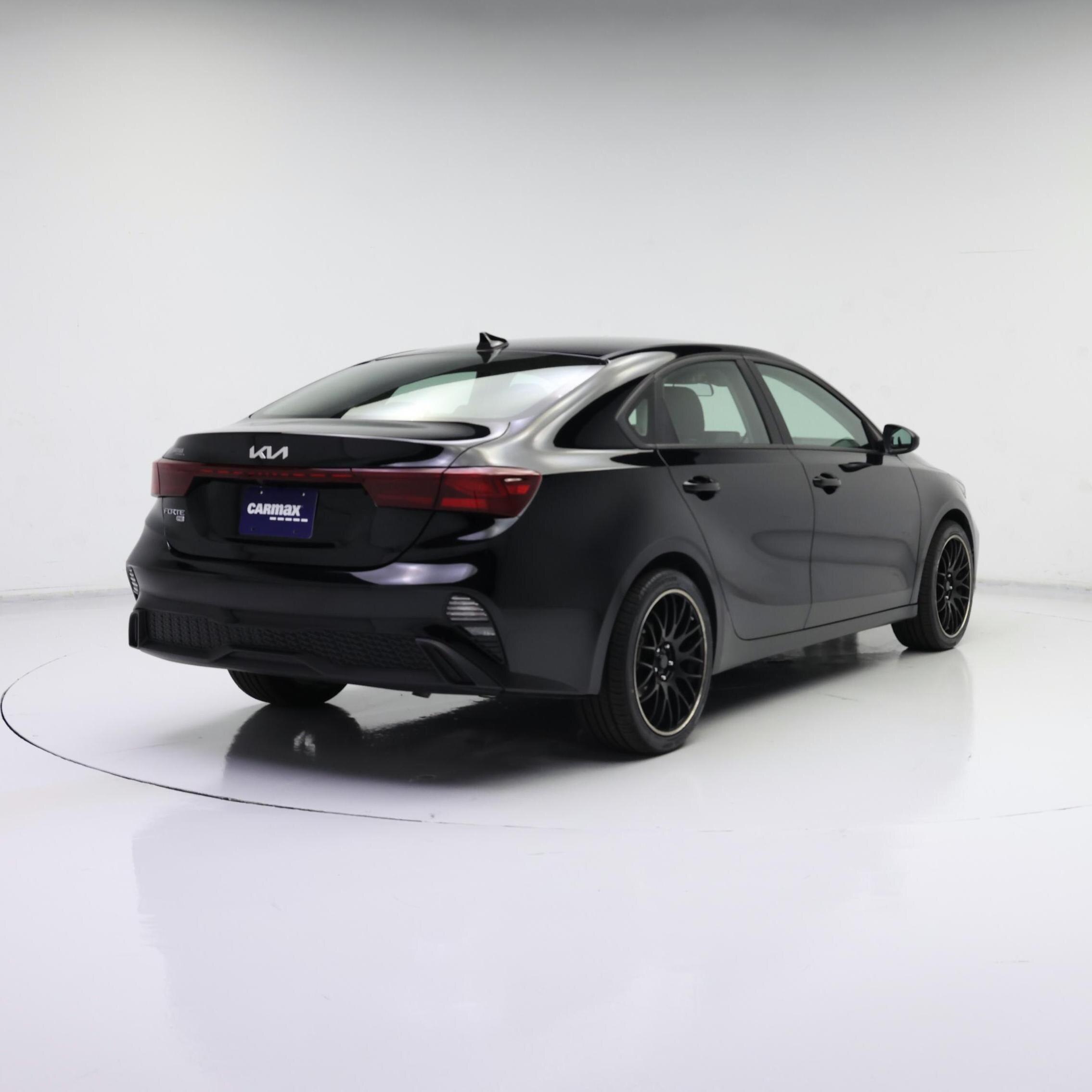 Thumbnail: 2024 Kia Forte - 8