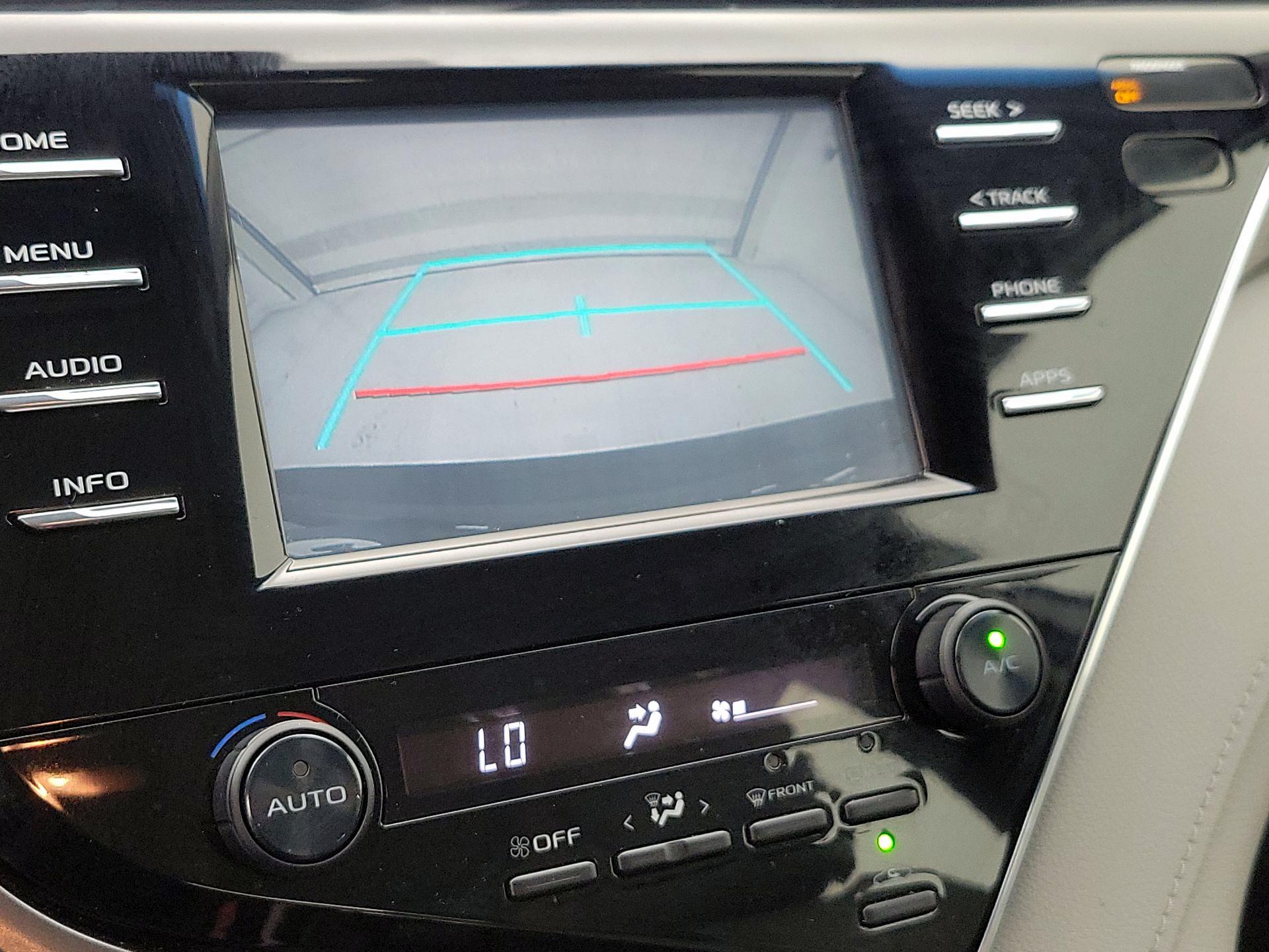 Thumbnail: 2018 Toyota Camry - 14