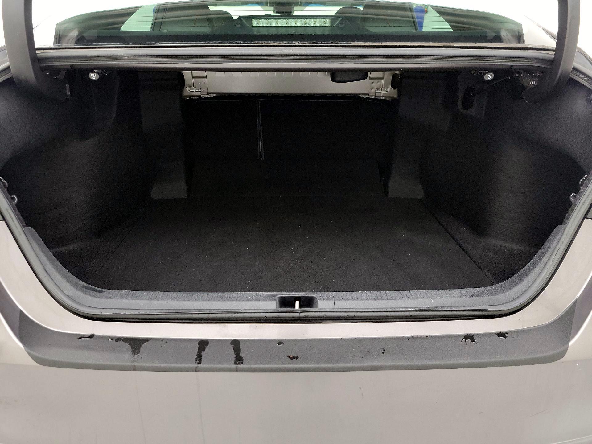 Thumbnail: 2018 Toyota Camry - 20