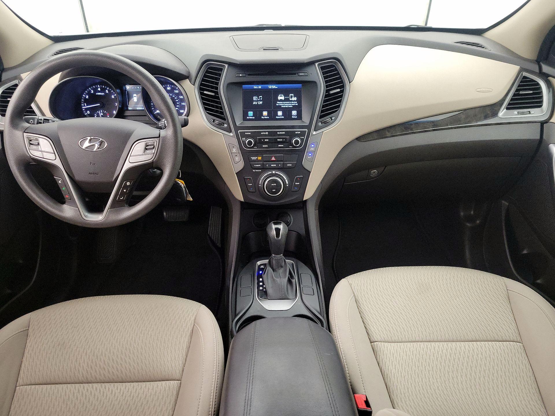 Thumbnail: 2017 Hyundai Santa Fe - 9