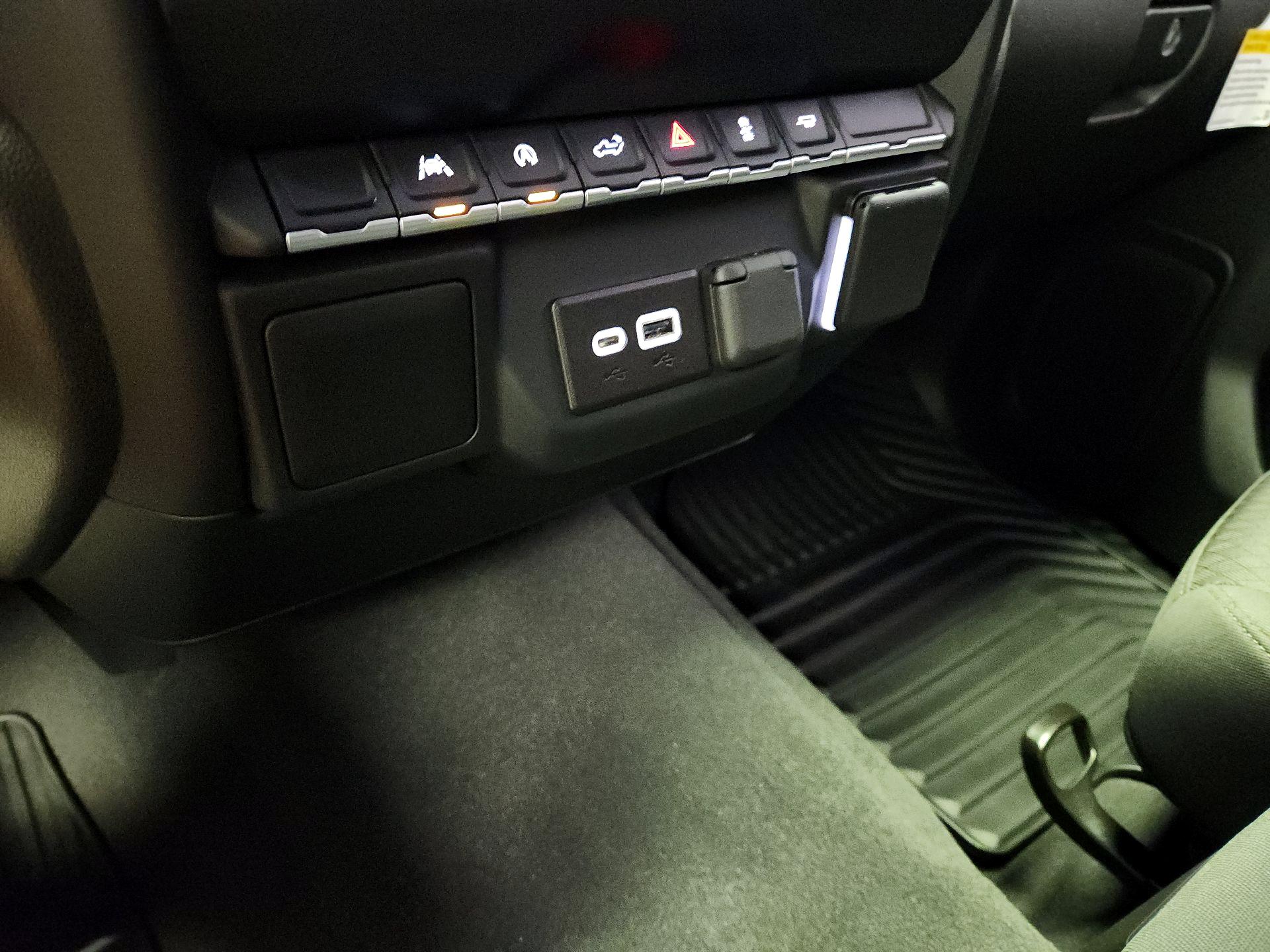 Thumbnail: 2023 Chevrolet Silverado 1500 - 18