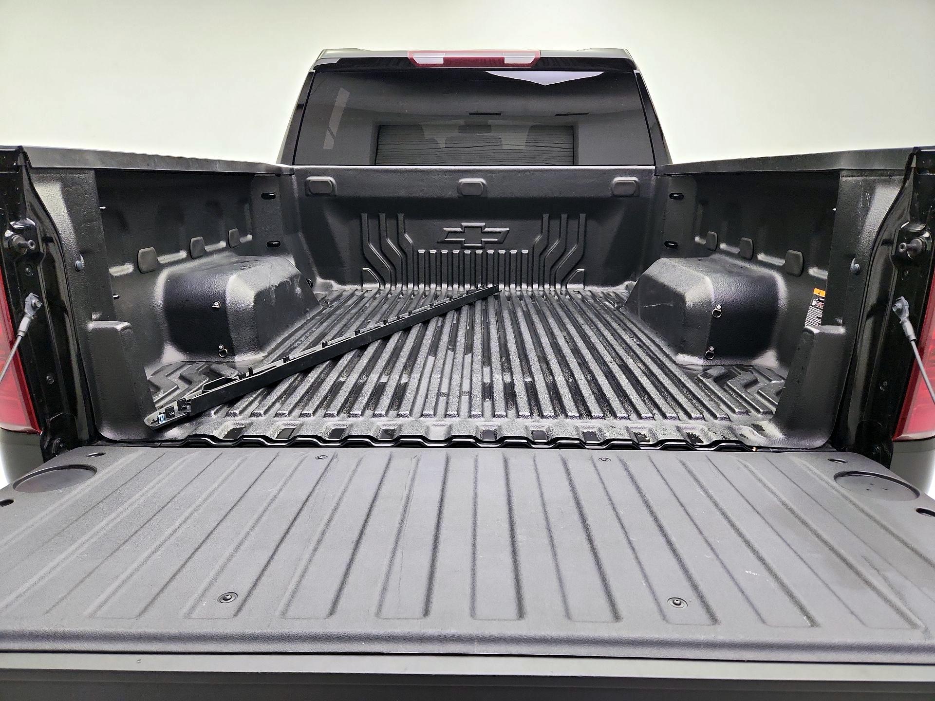 Thumbnail: 2023 Chevrolet Silverado 1500 - 20