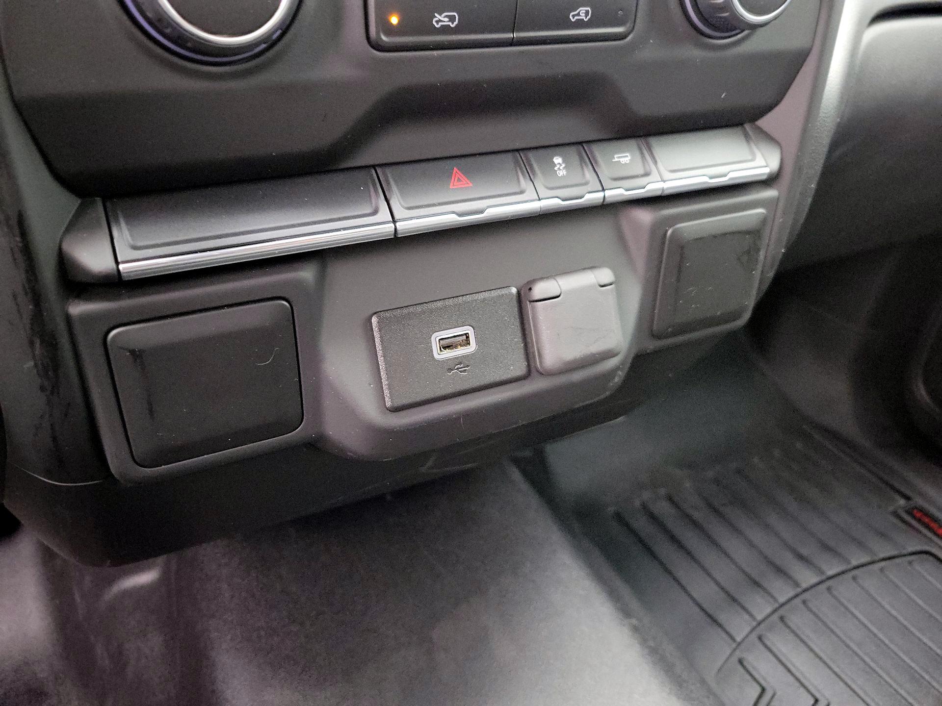 Thumbnail: 2019 Chevrolet Silverado 1500 - 18