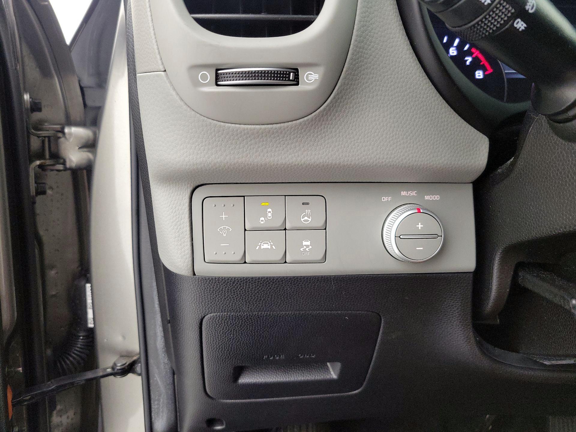 Thumbnail: 2019 Kia Soul - 13