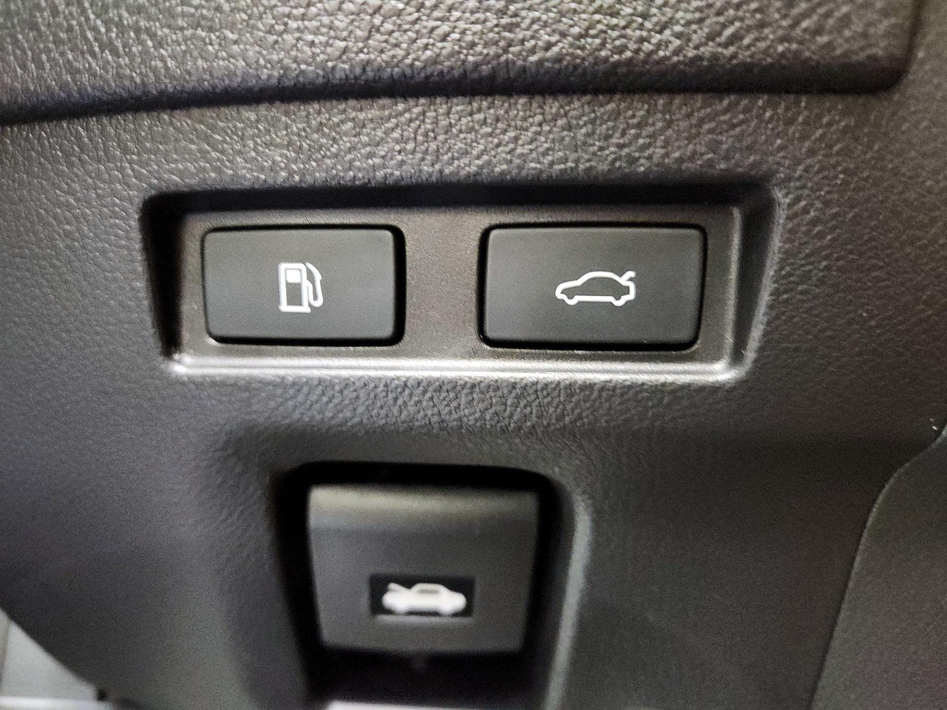 Thumbnail: 2024 Lexus ES - 13