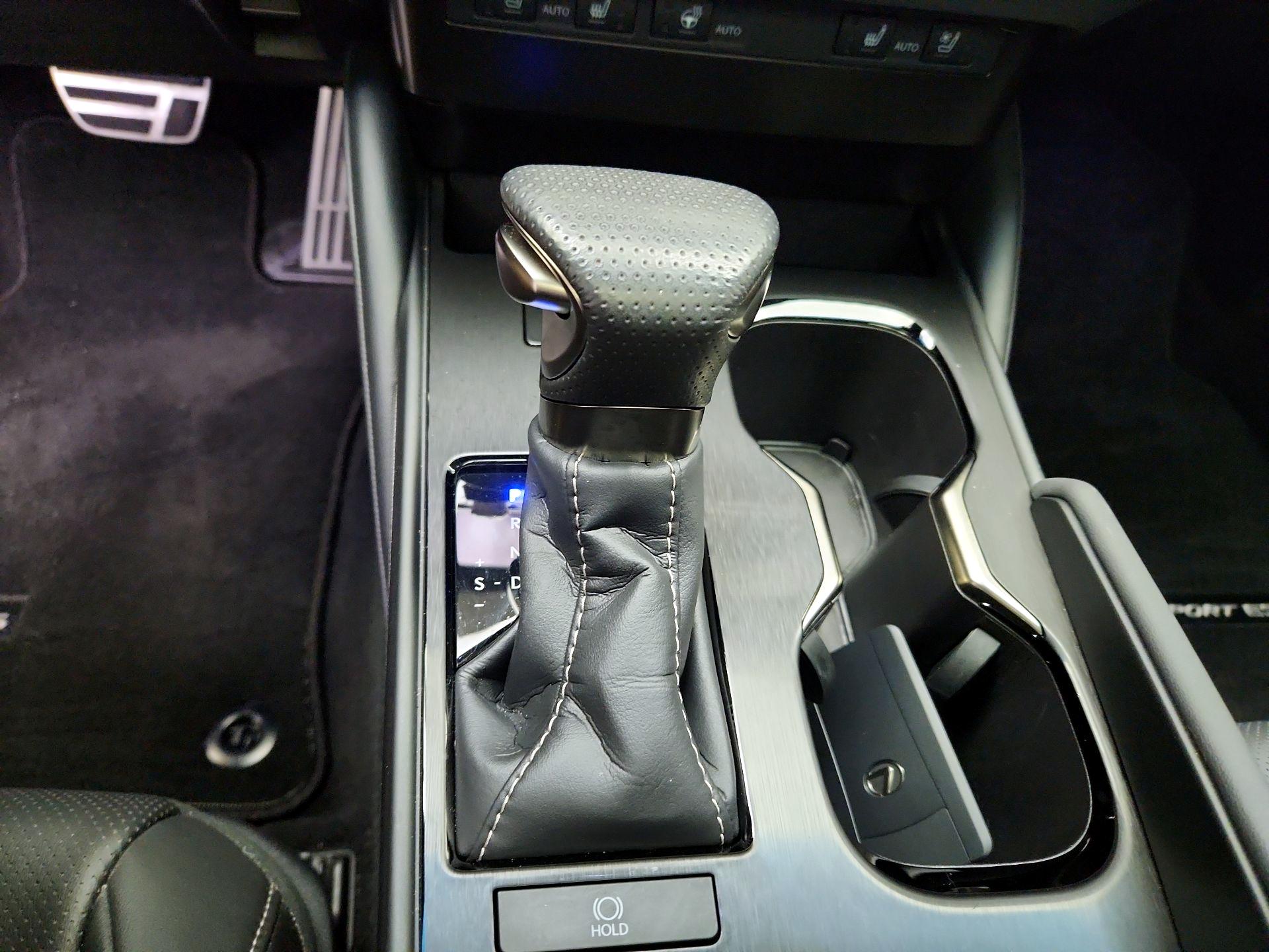 Thumbnail: 2024 Lexus ES - 18