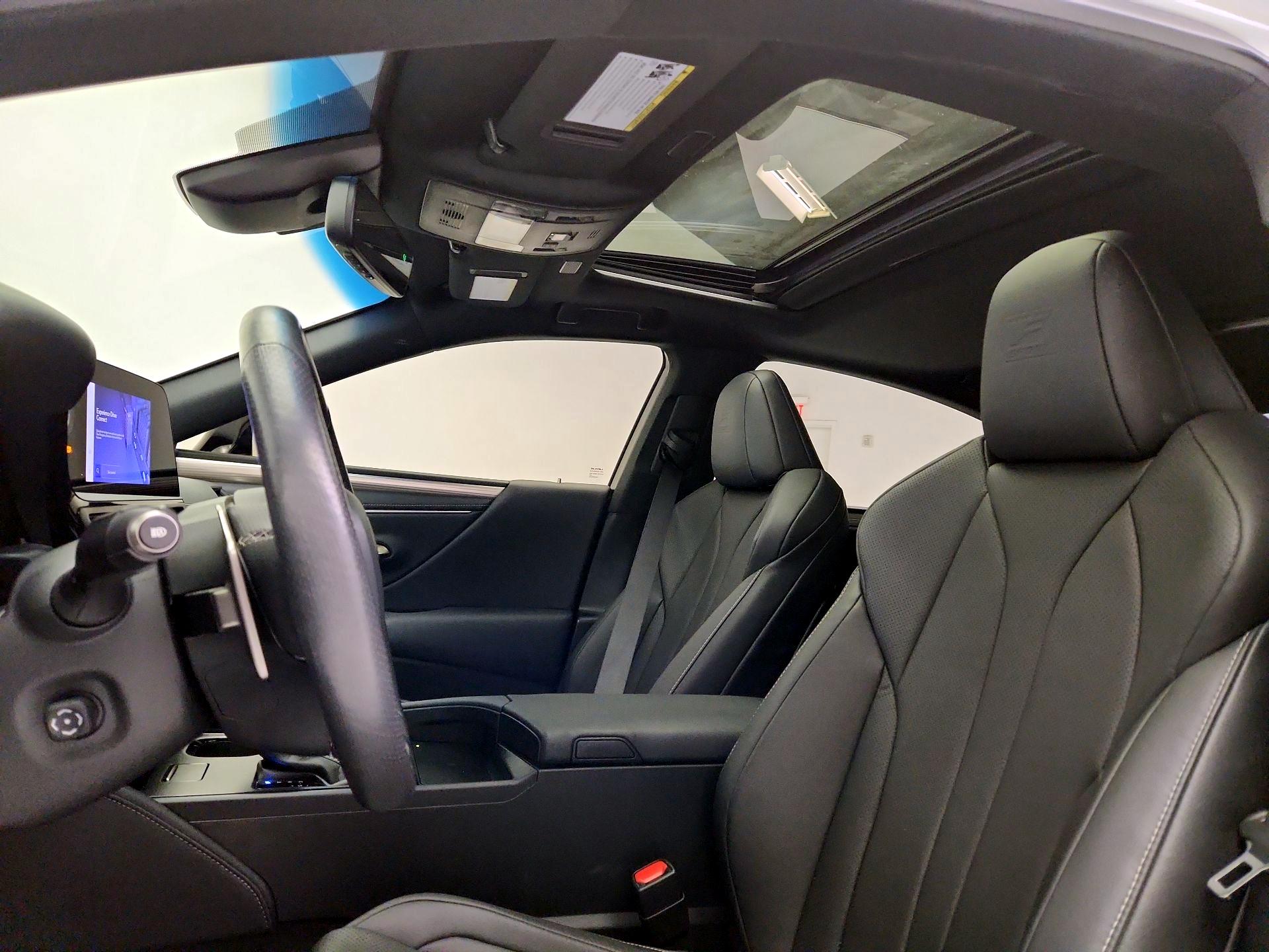 Thumbnail: 2024 Lexus ES - 20