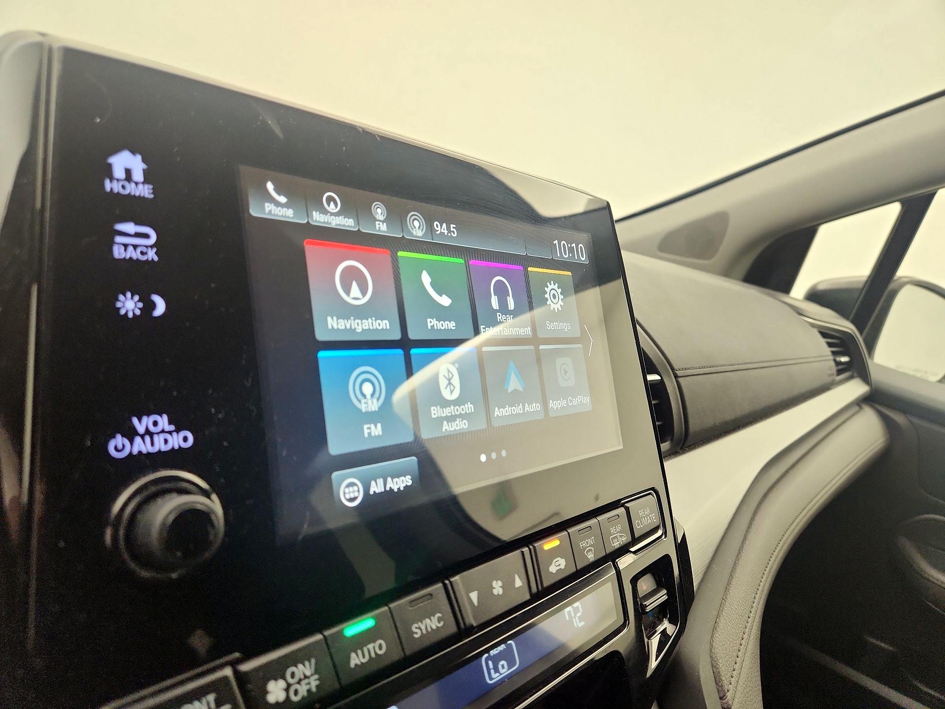 Thumbnail: 2018 Honda Odyssey - 16