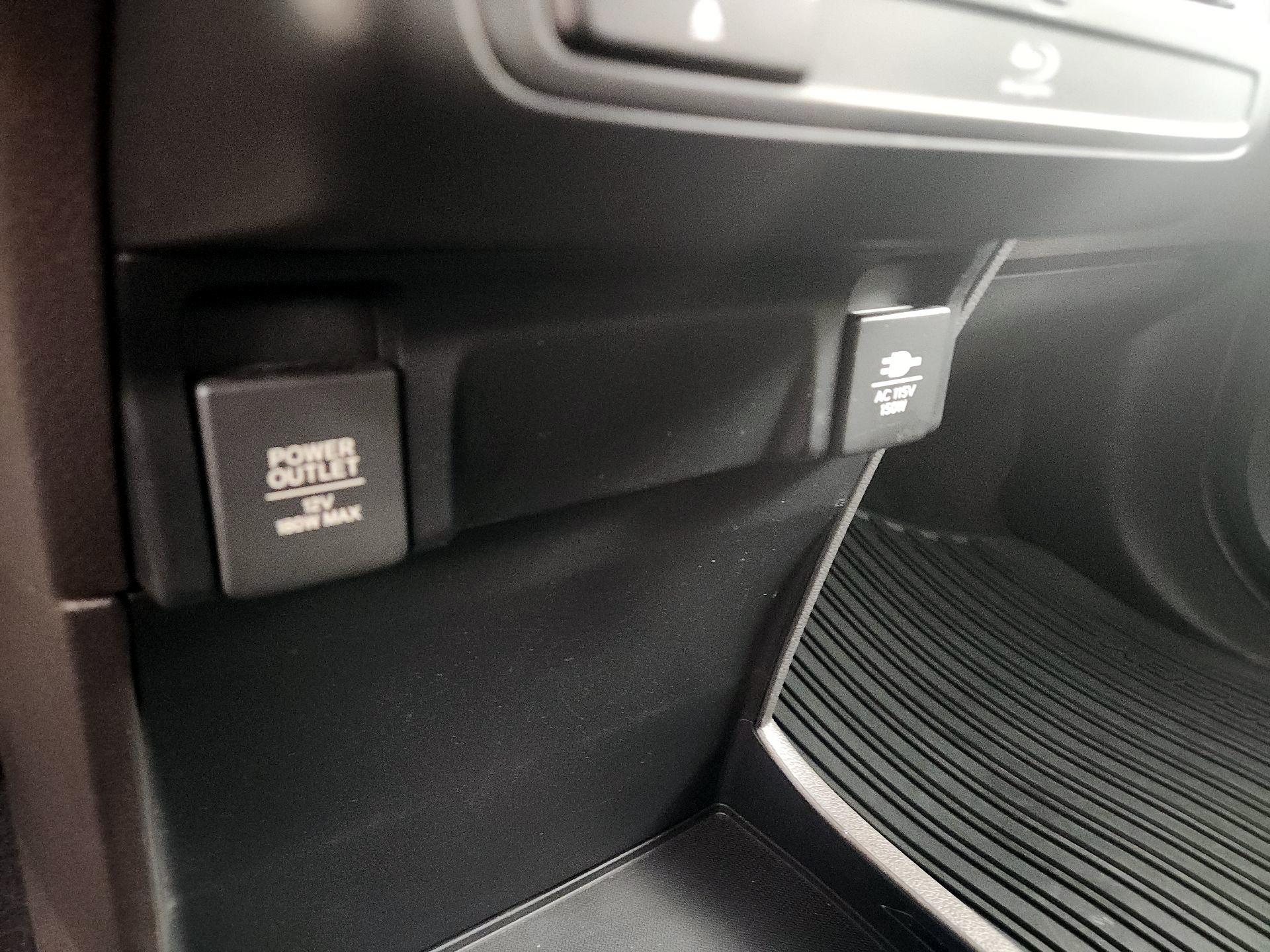 Thumbnail: 2018 Honda Odyssey - 19