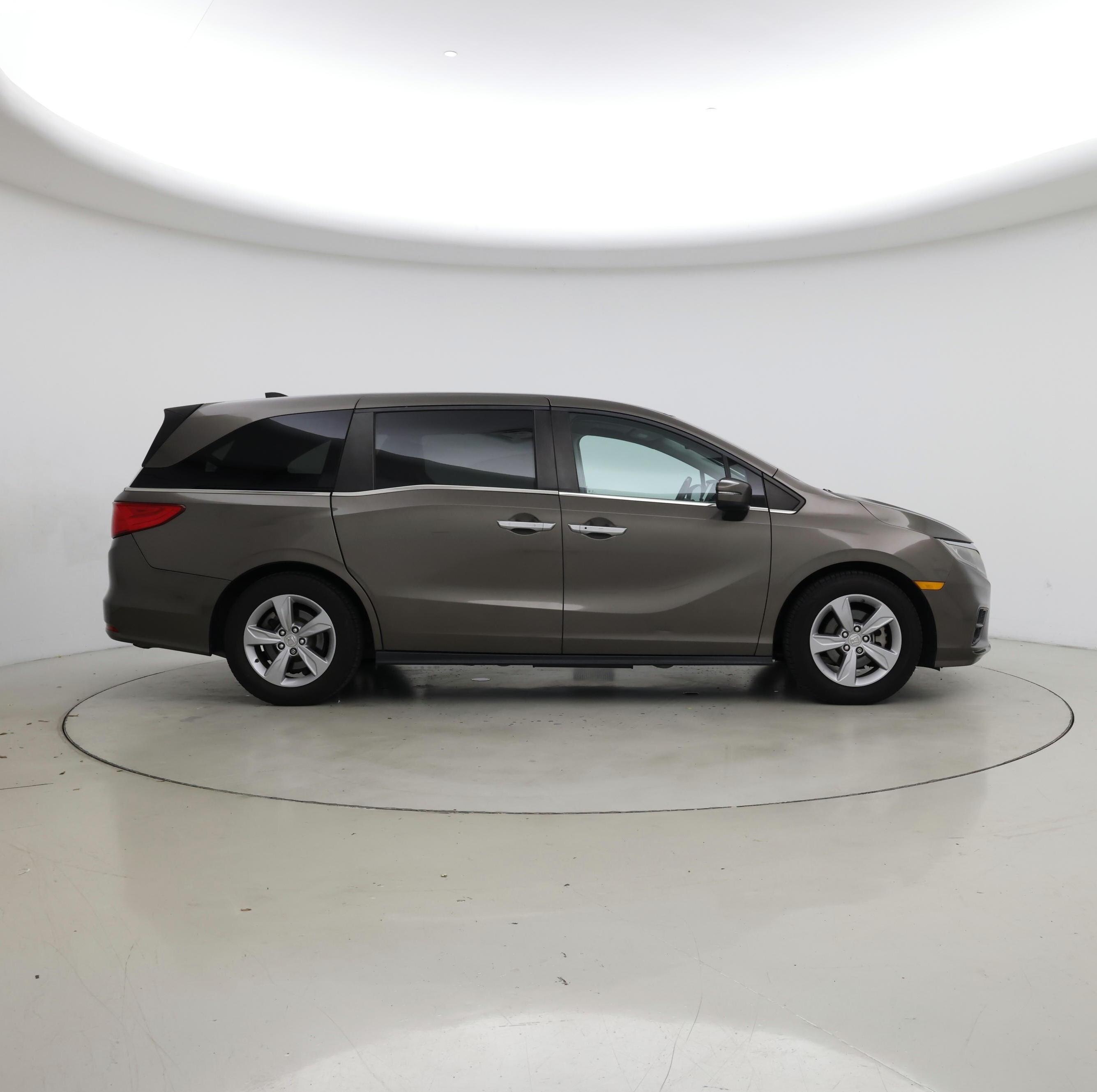 Thumbnail: 2018 Honda Odyssey - 7