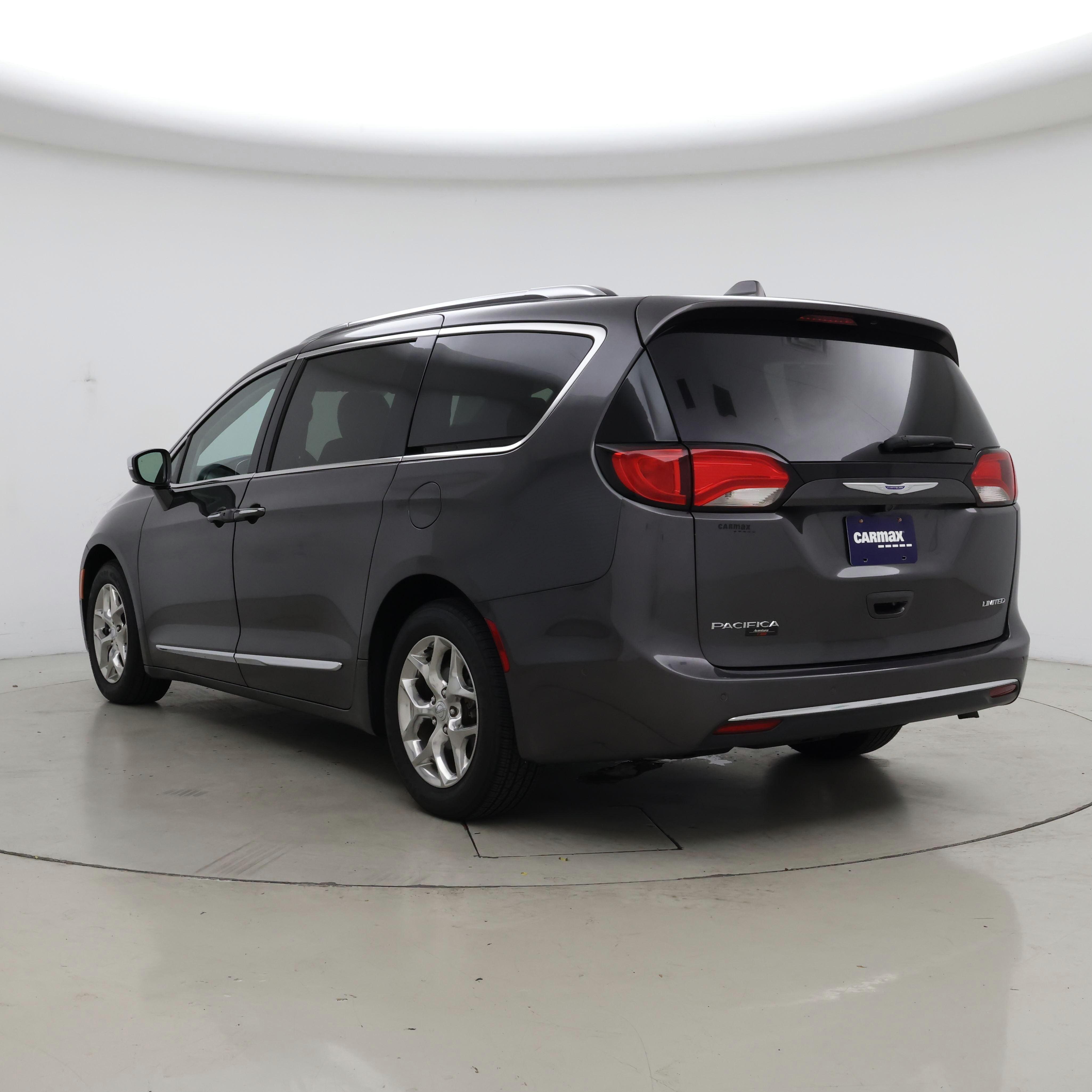 Thumbnail: 2018 Chrysler Pacifica - 2