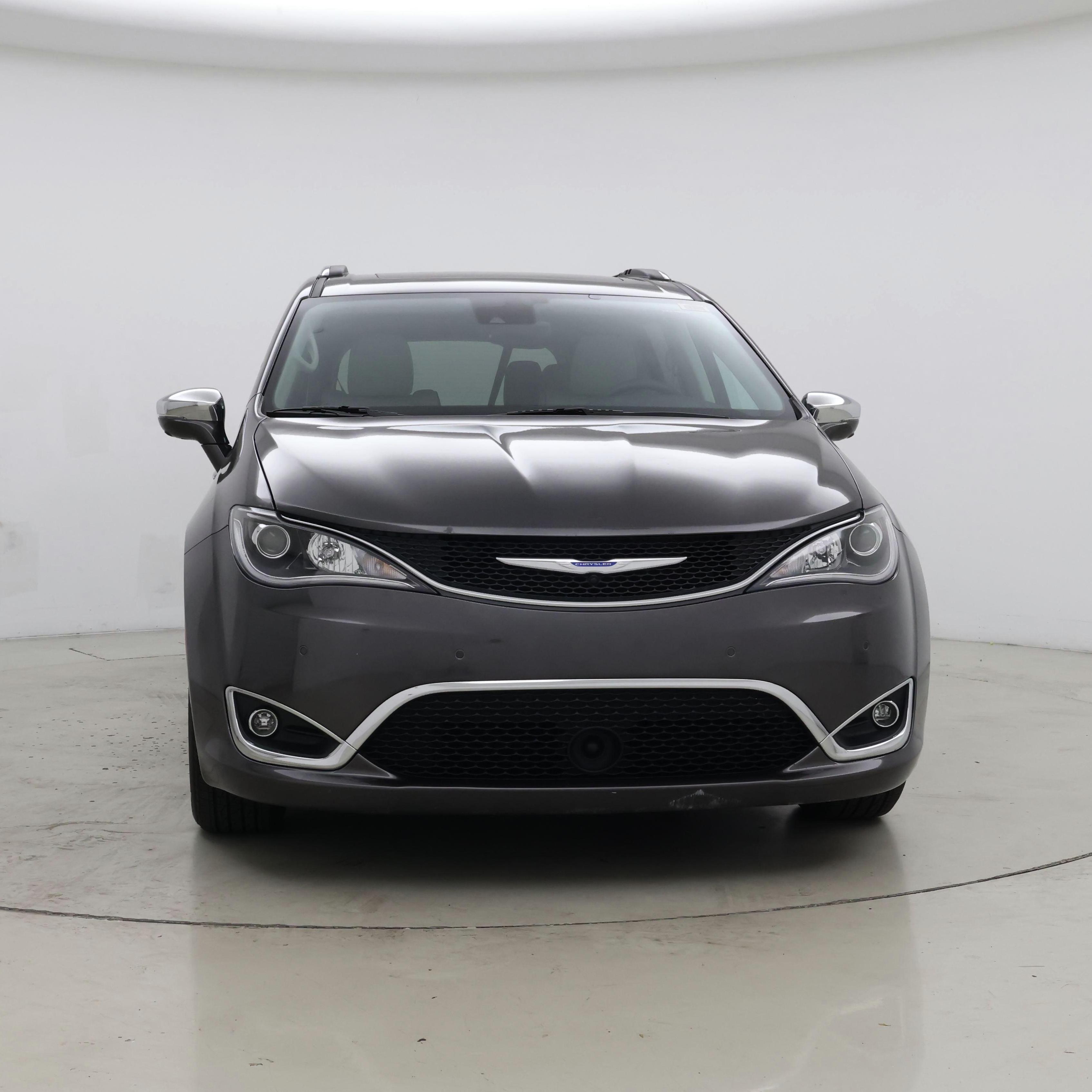 Thumbnail: 2018 Chrysler Pacifica - 5