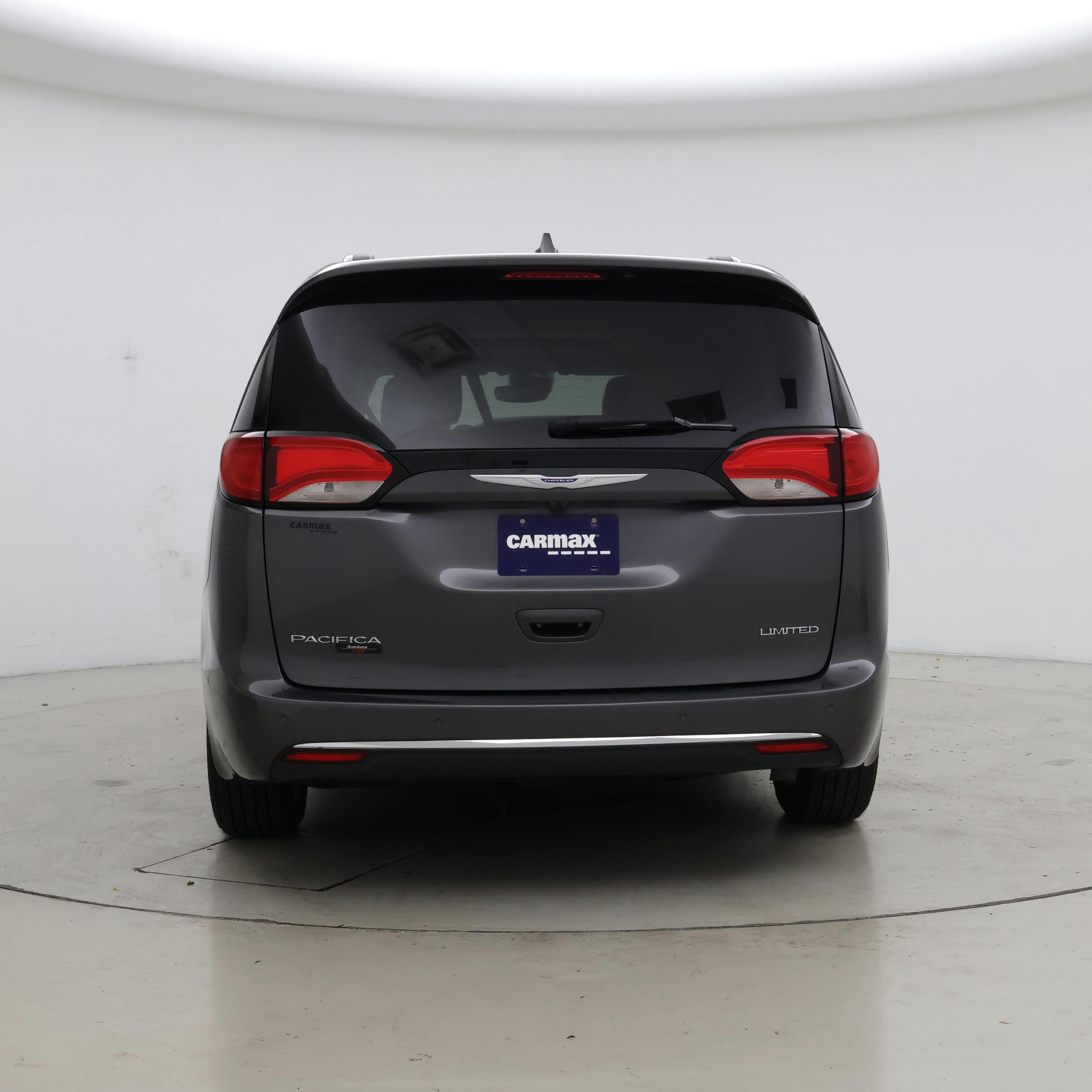 Thumbnail: 2018 Chrysler Pacifica - 6