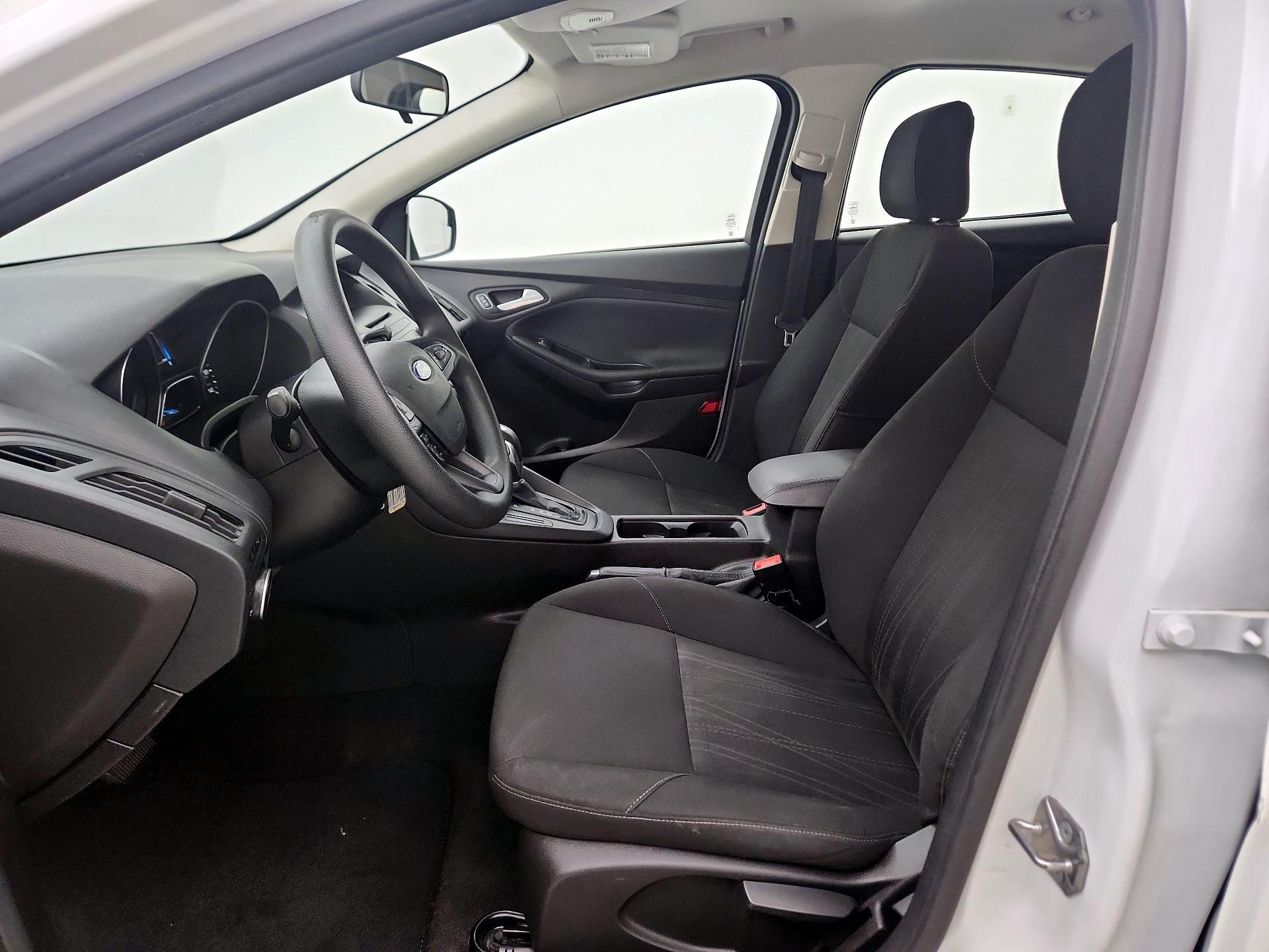 Thumbnail: 2015 Ford Focus - 11