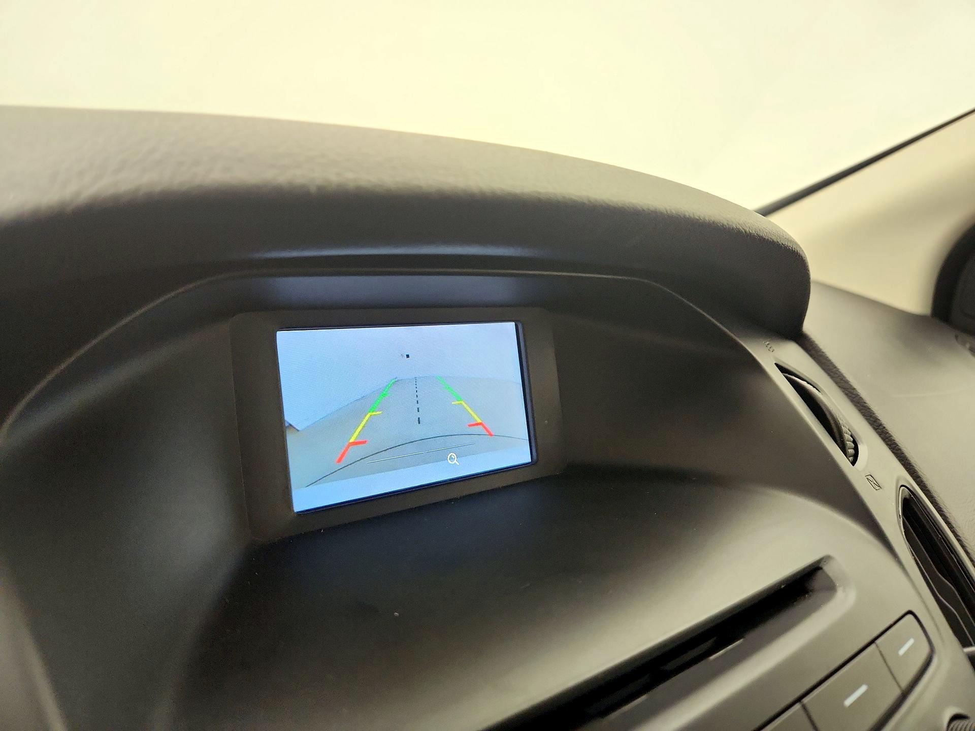 Thumbnail: 2015 Ford Focus - 14