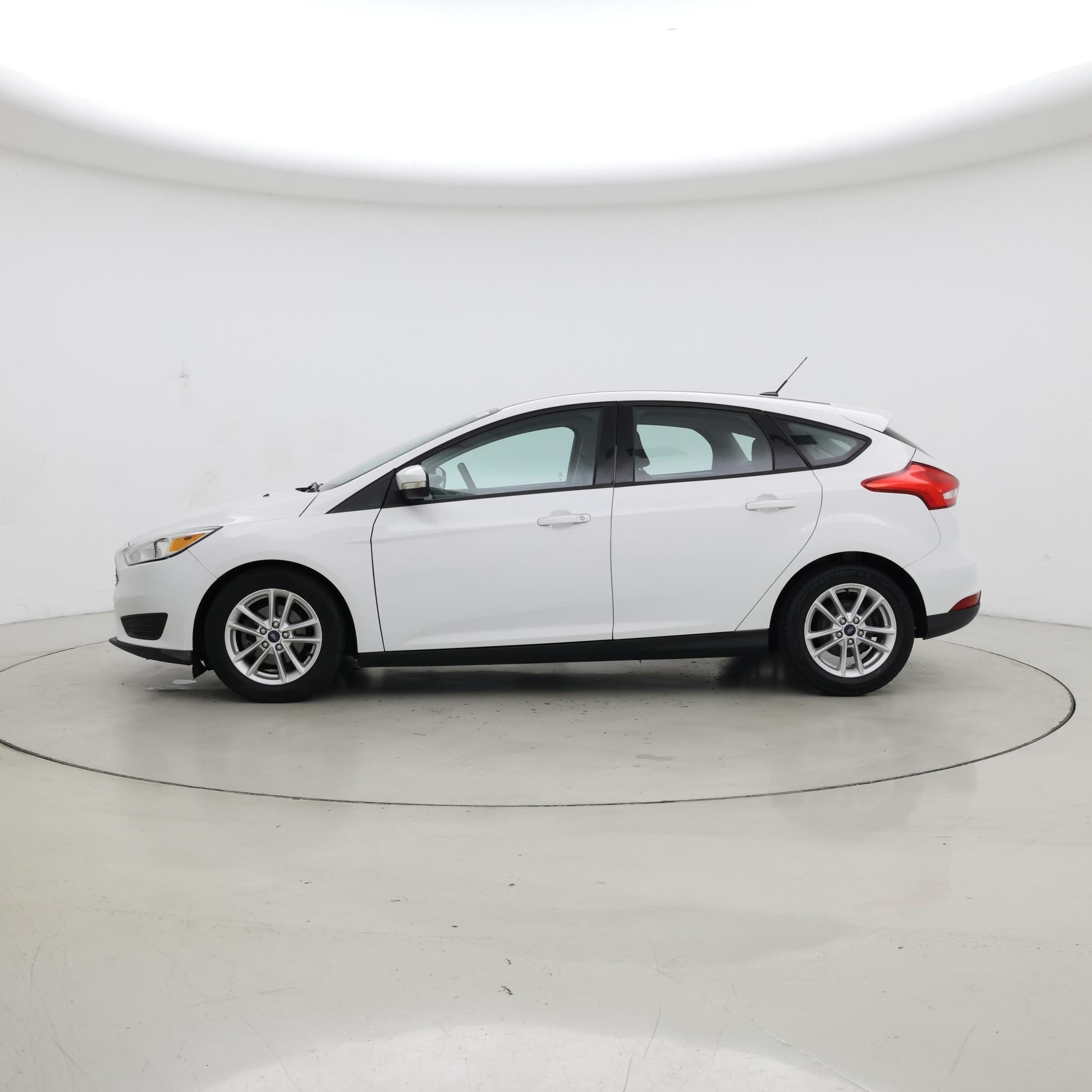 Thumbnail: 2015 Ford Focus - 3