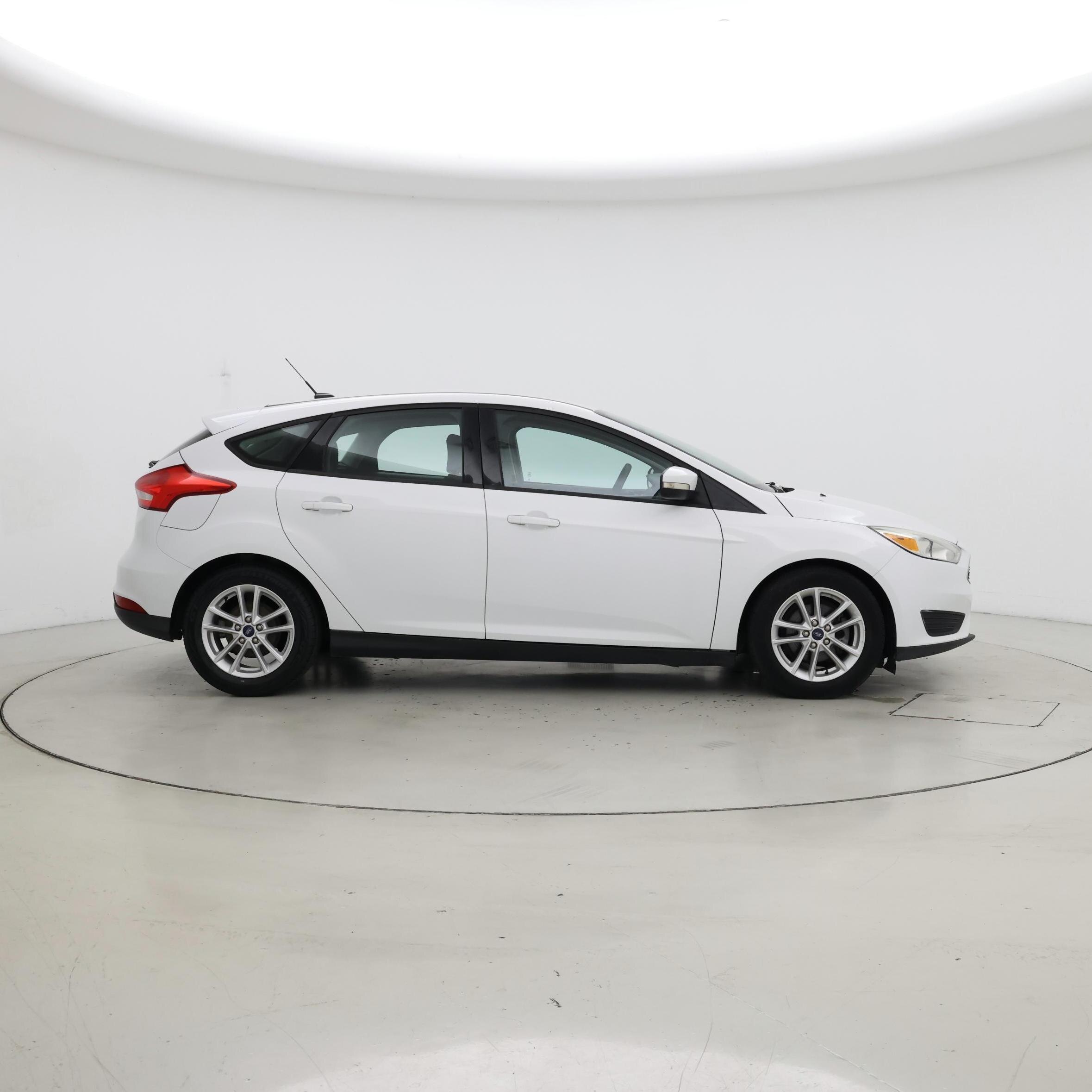 Thumbnail: 2015 Ford Focus - 7