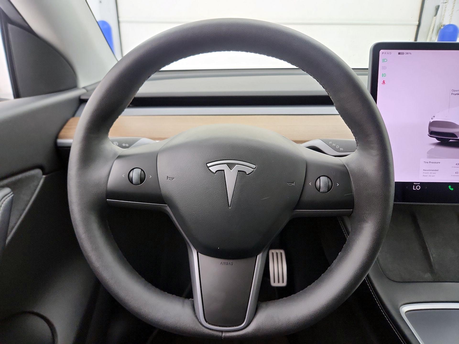 Thumbnail: 2022 Tesla Model Y - 10