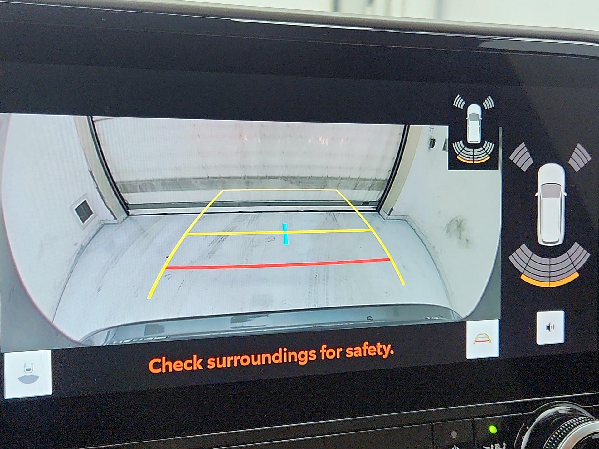 Thumbnail: 2023 Toyota Highlander - 14