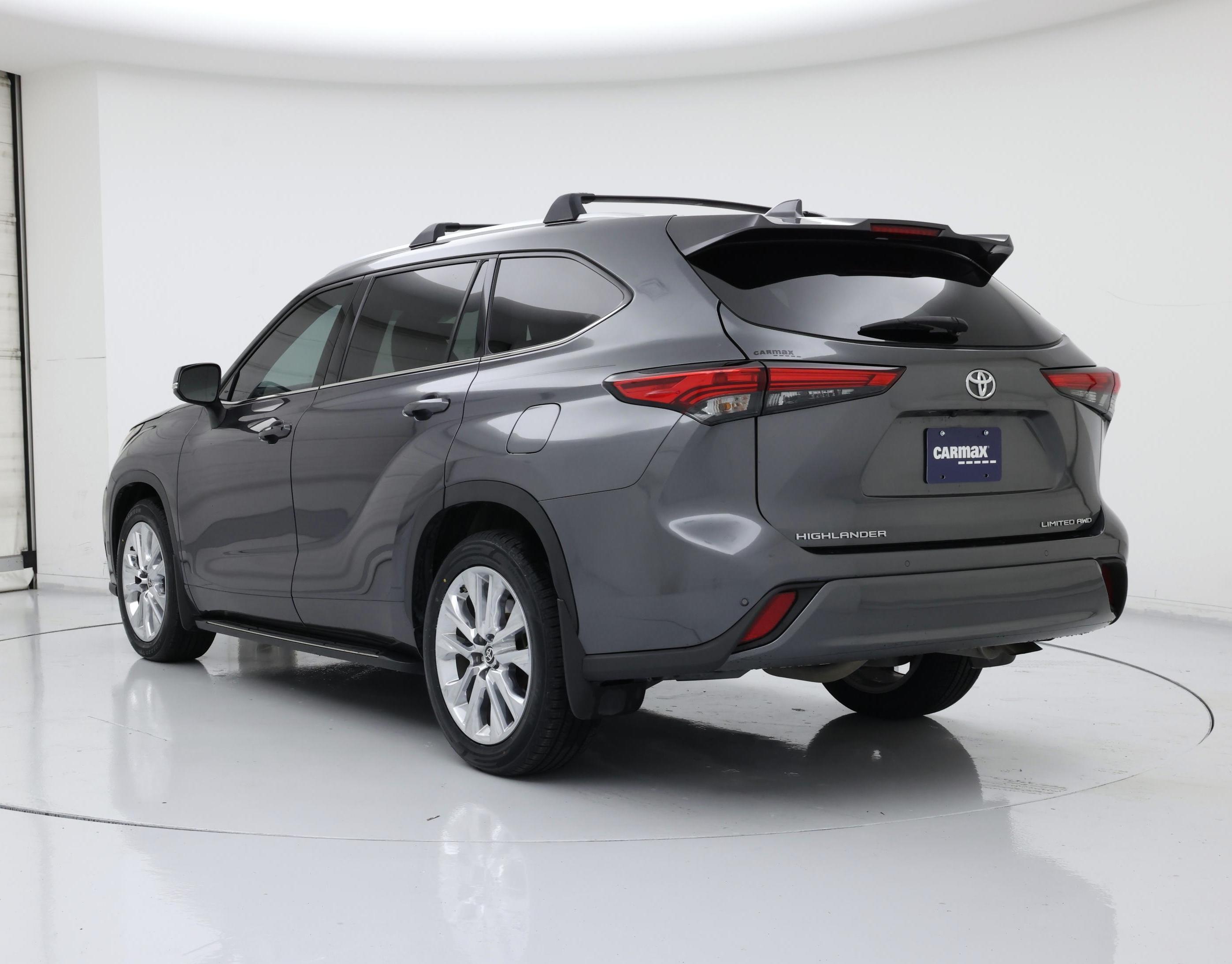 Thumbnail: 2023 Toyota Highlander - 2