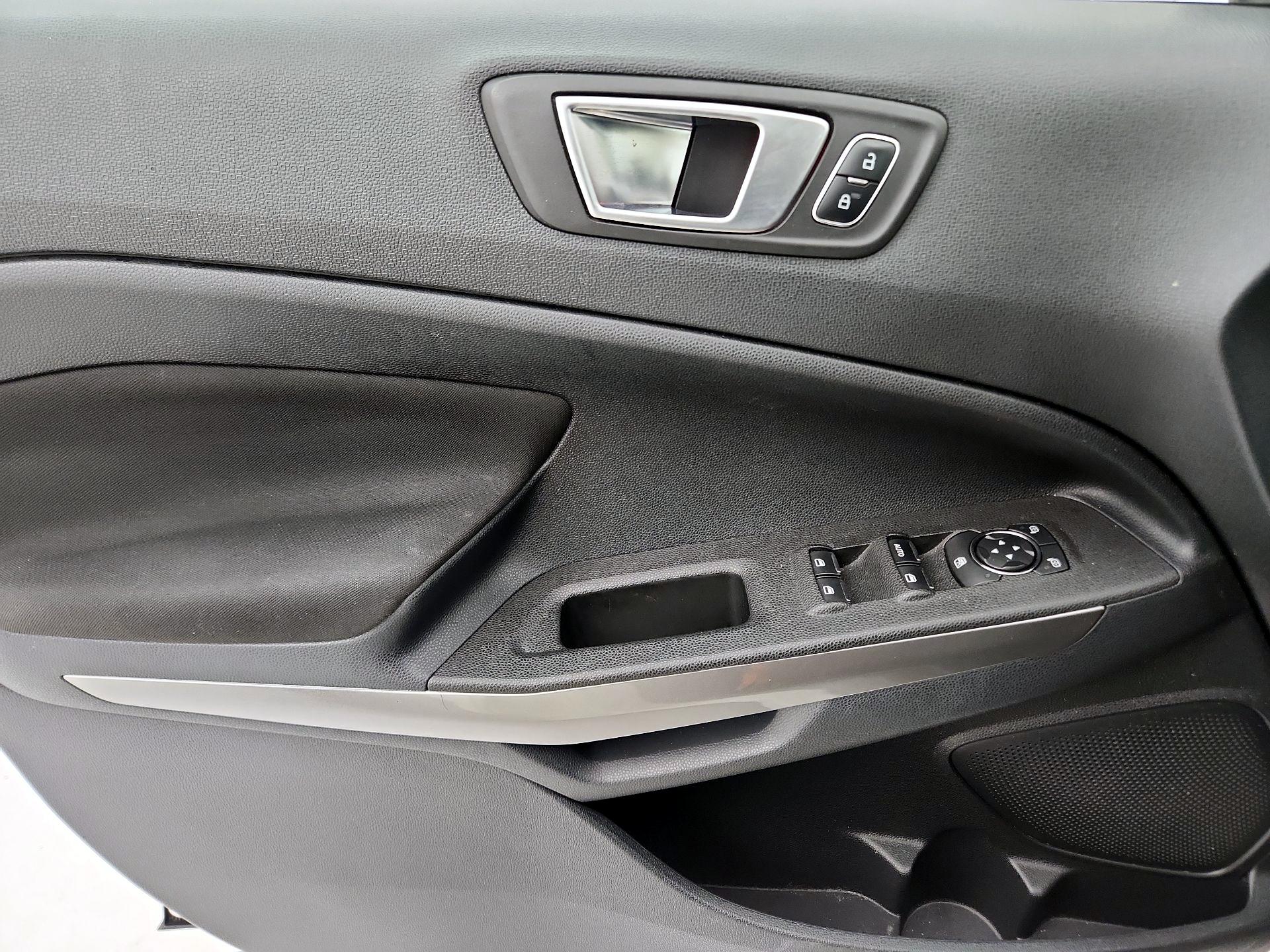 Thumbnail: 2018 Ford EcoSport - 12