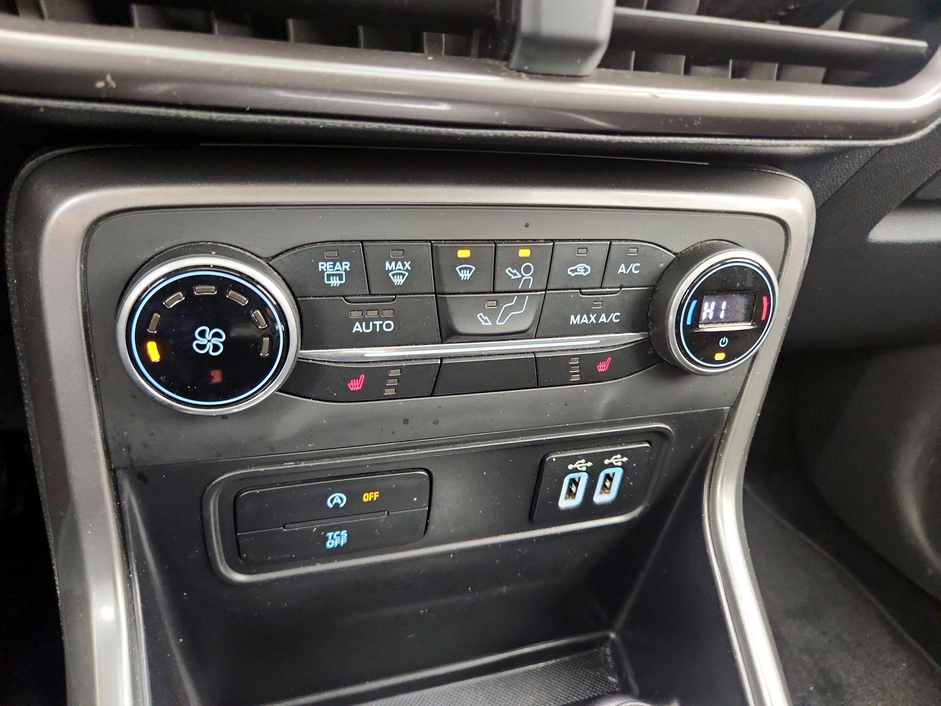 Thumbnail: 2018 Ford EcoSport - 17