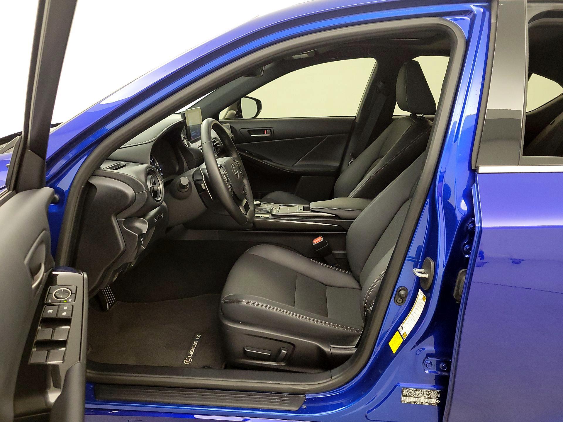 Thumbnail: 2025 Lexus IS - 11