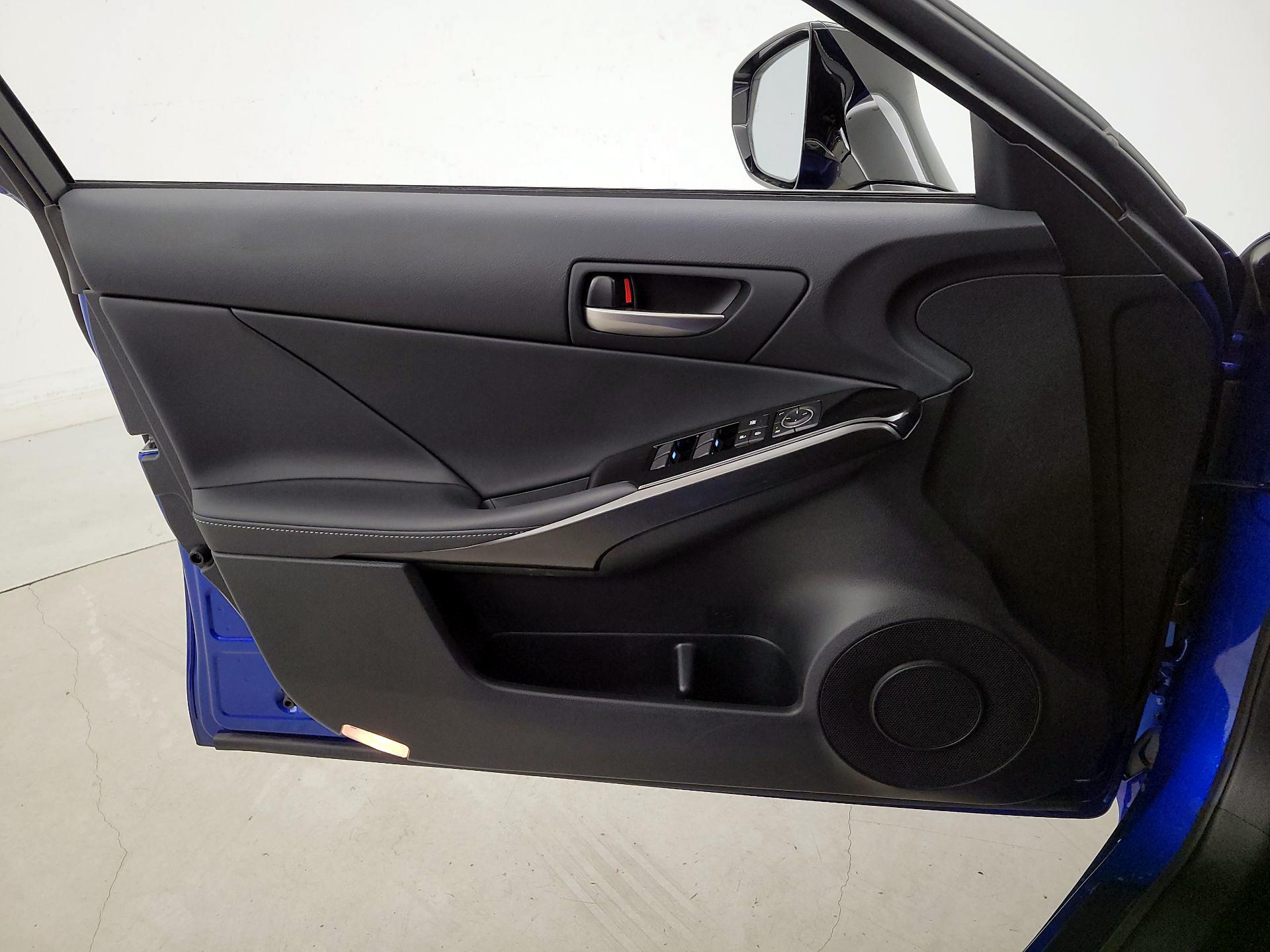 Thumbnail: 2025 Lexus IS - 12