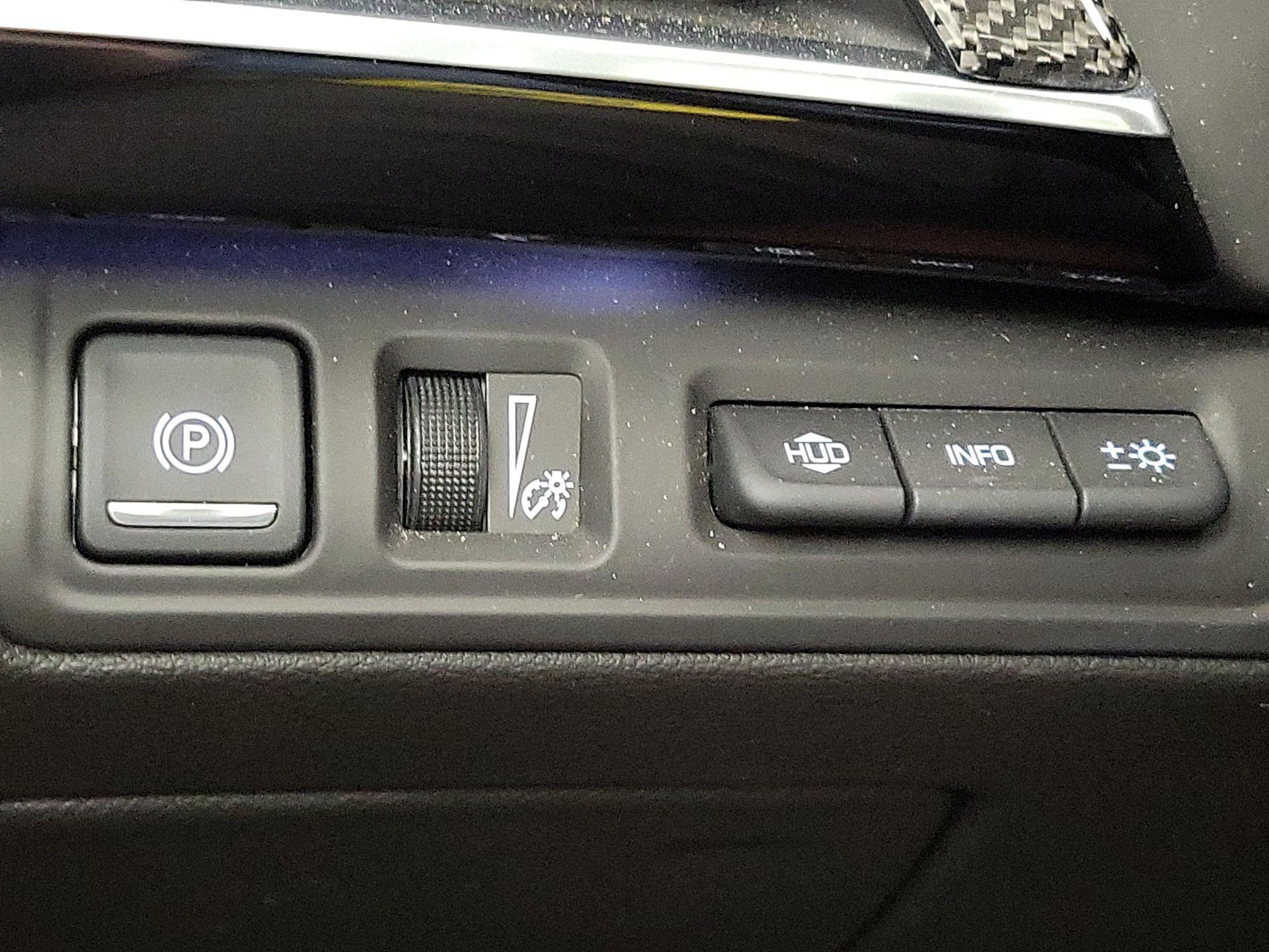 Thumbnail: 2017 Cadillac CT6 - 13