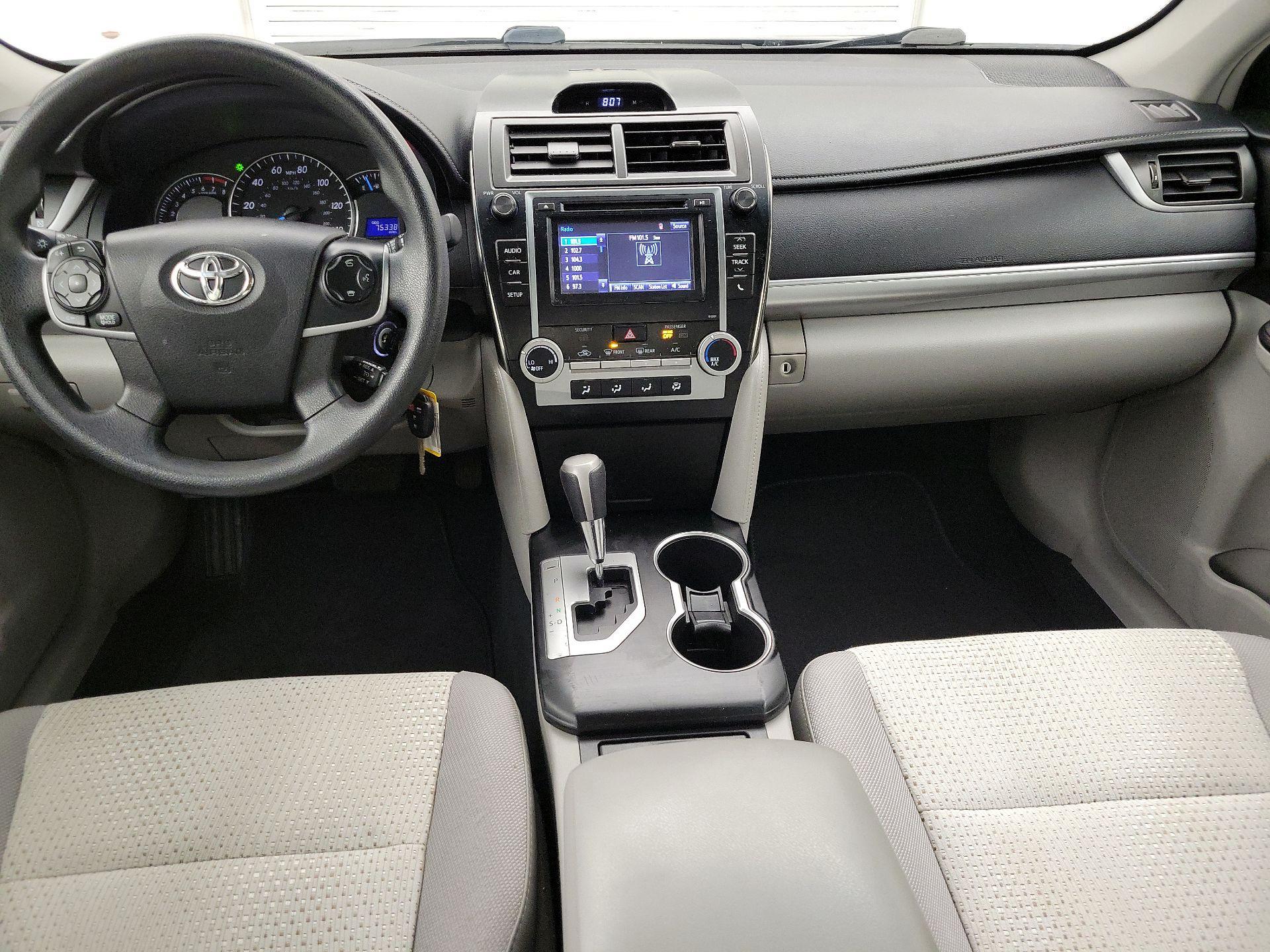 Thumbnail: 2014 Toyota Camry - 9
