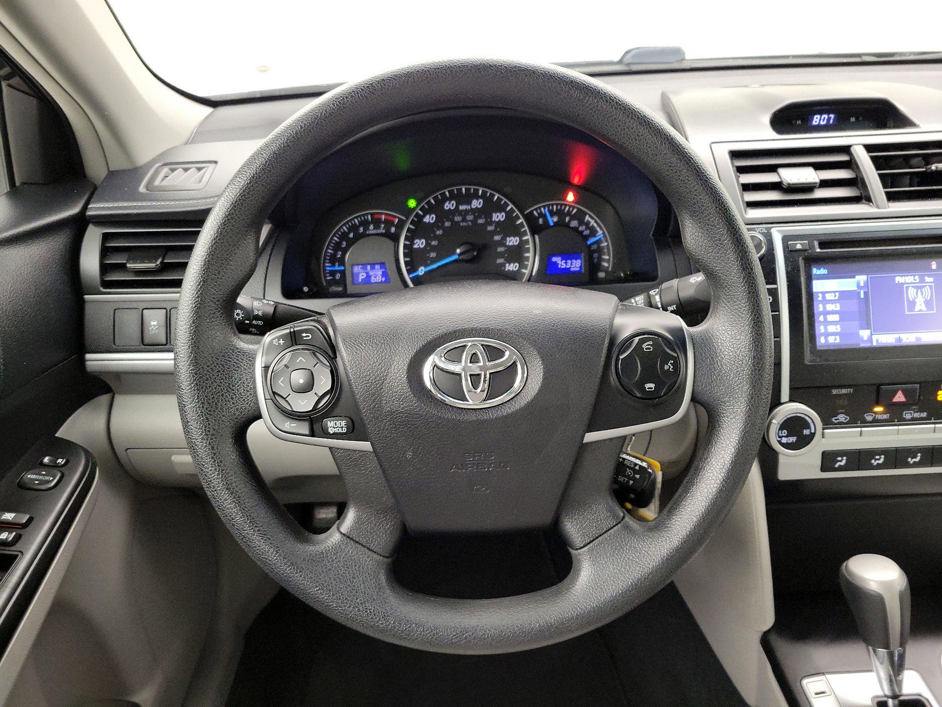 Thumbnail: 2014 Toyota Camry - 10