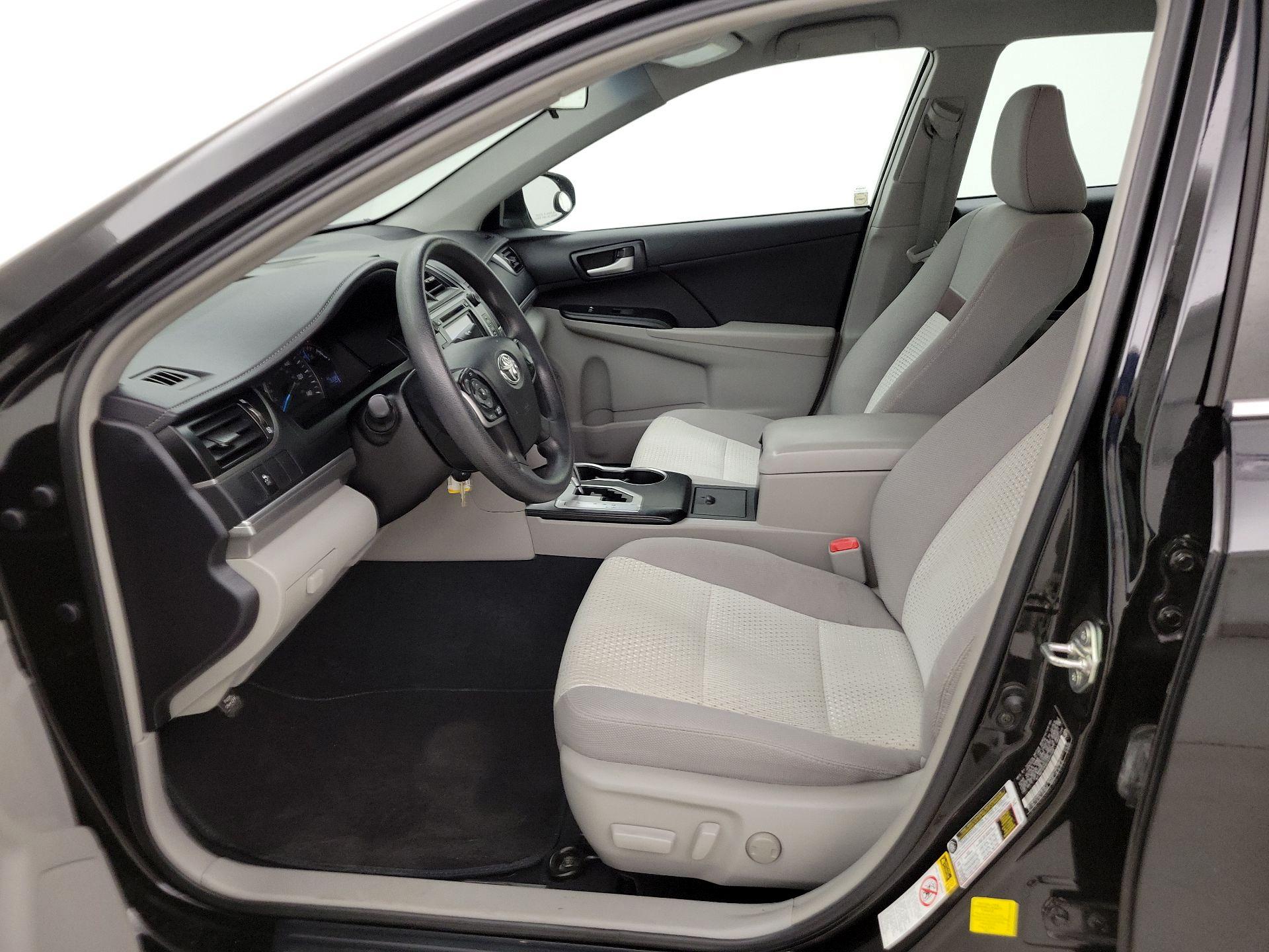 Thumbnail: 2014 Toyota Camry - 11