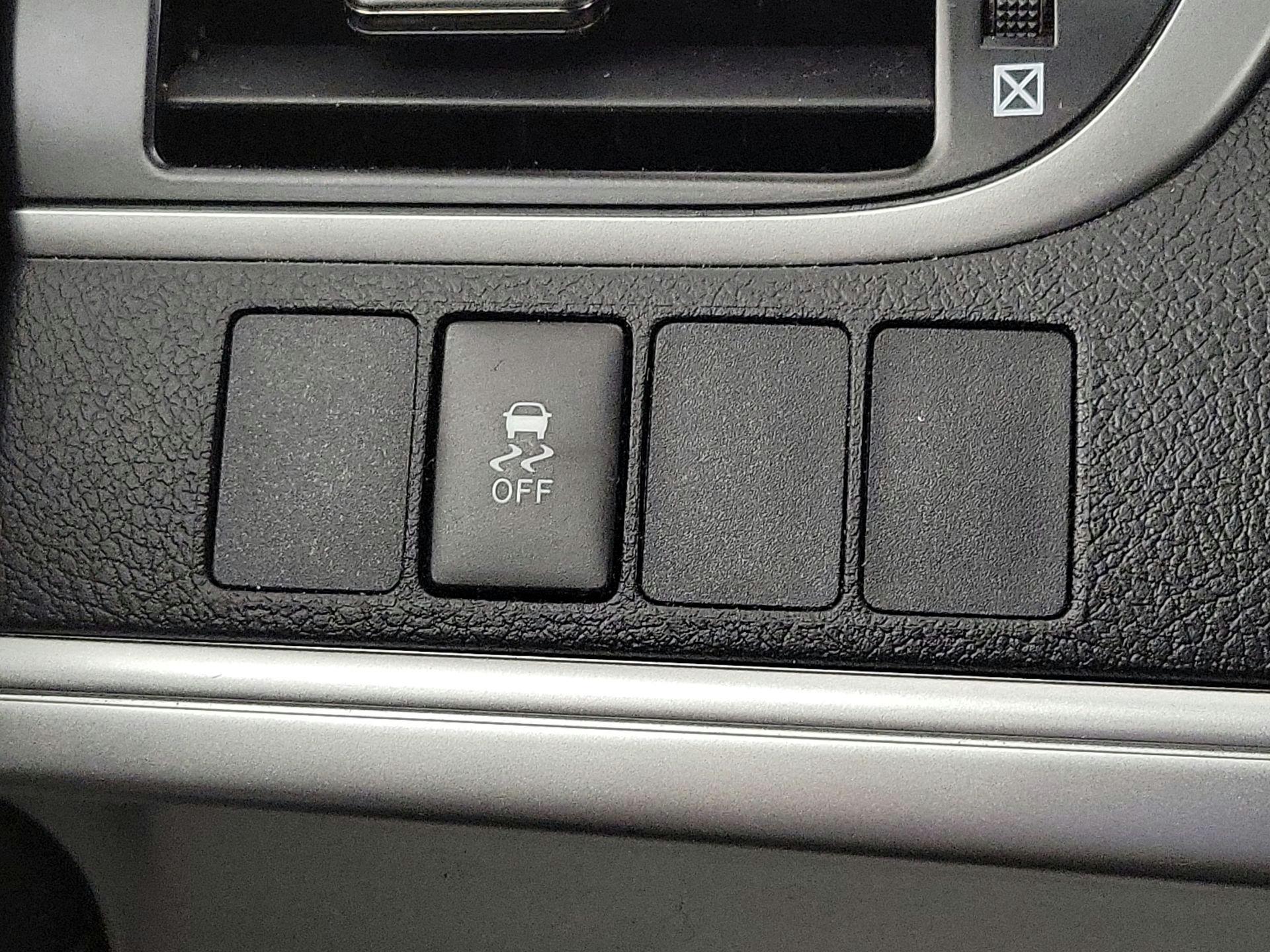 Thumbnail: 2014 Toyota Camry - 13