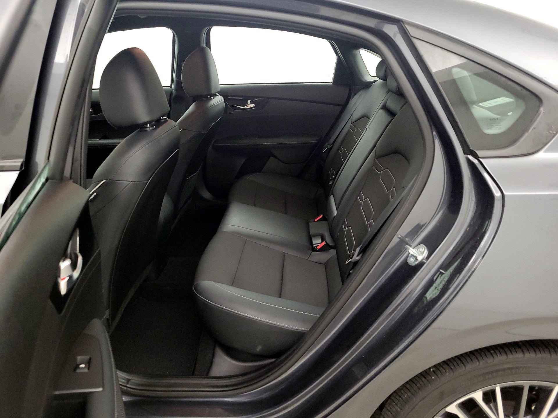 Thumbnail: 2023 Kia Forte - 20