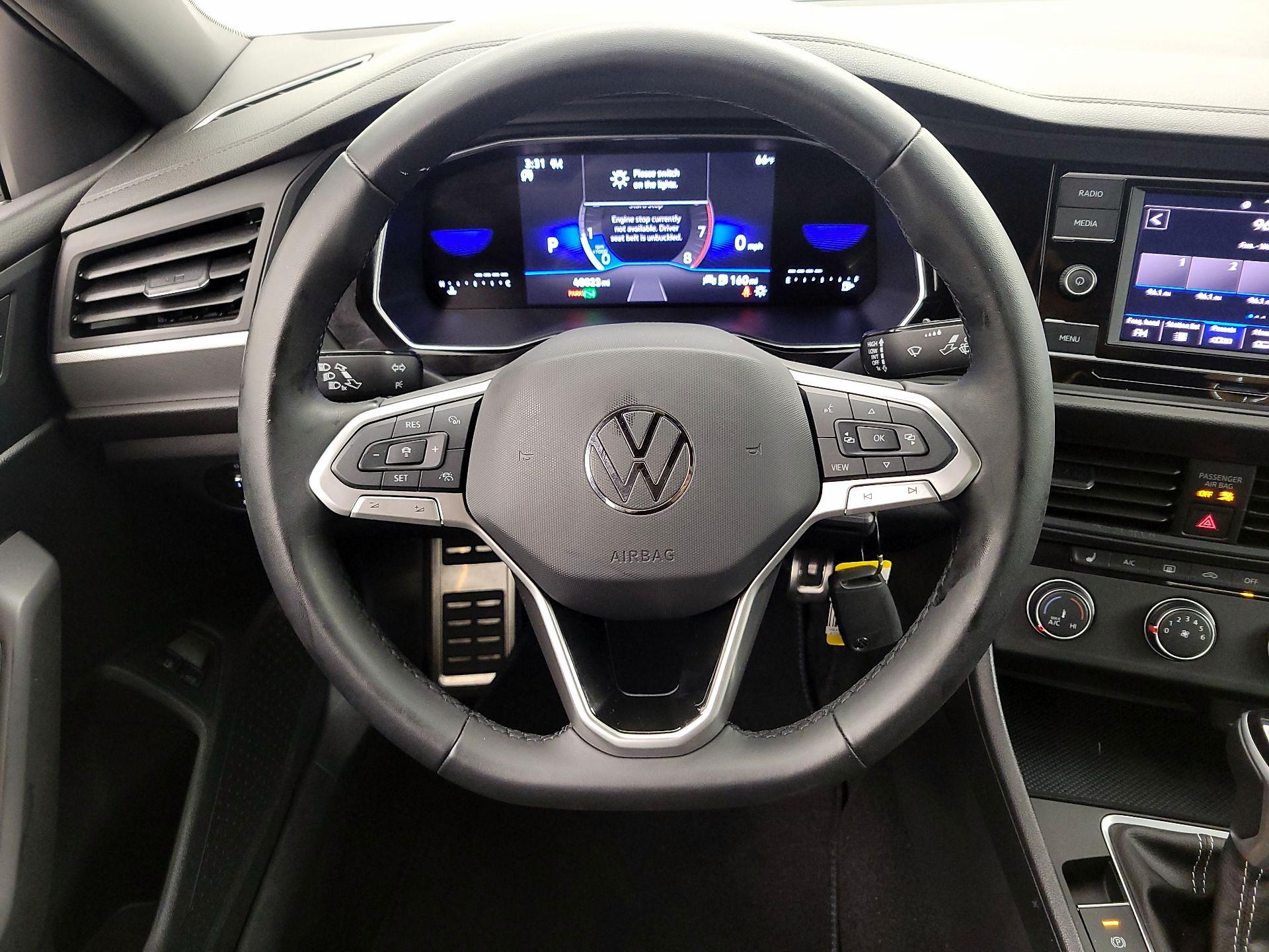 Thumbnail: 2024 Volkswagen Jetta - 10