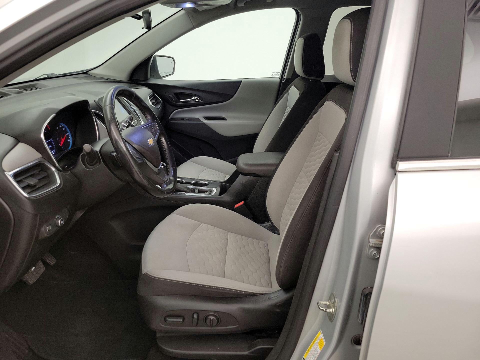 Thumbnail: 2018 Chevrolet Equinox - 11