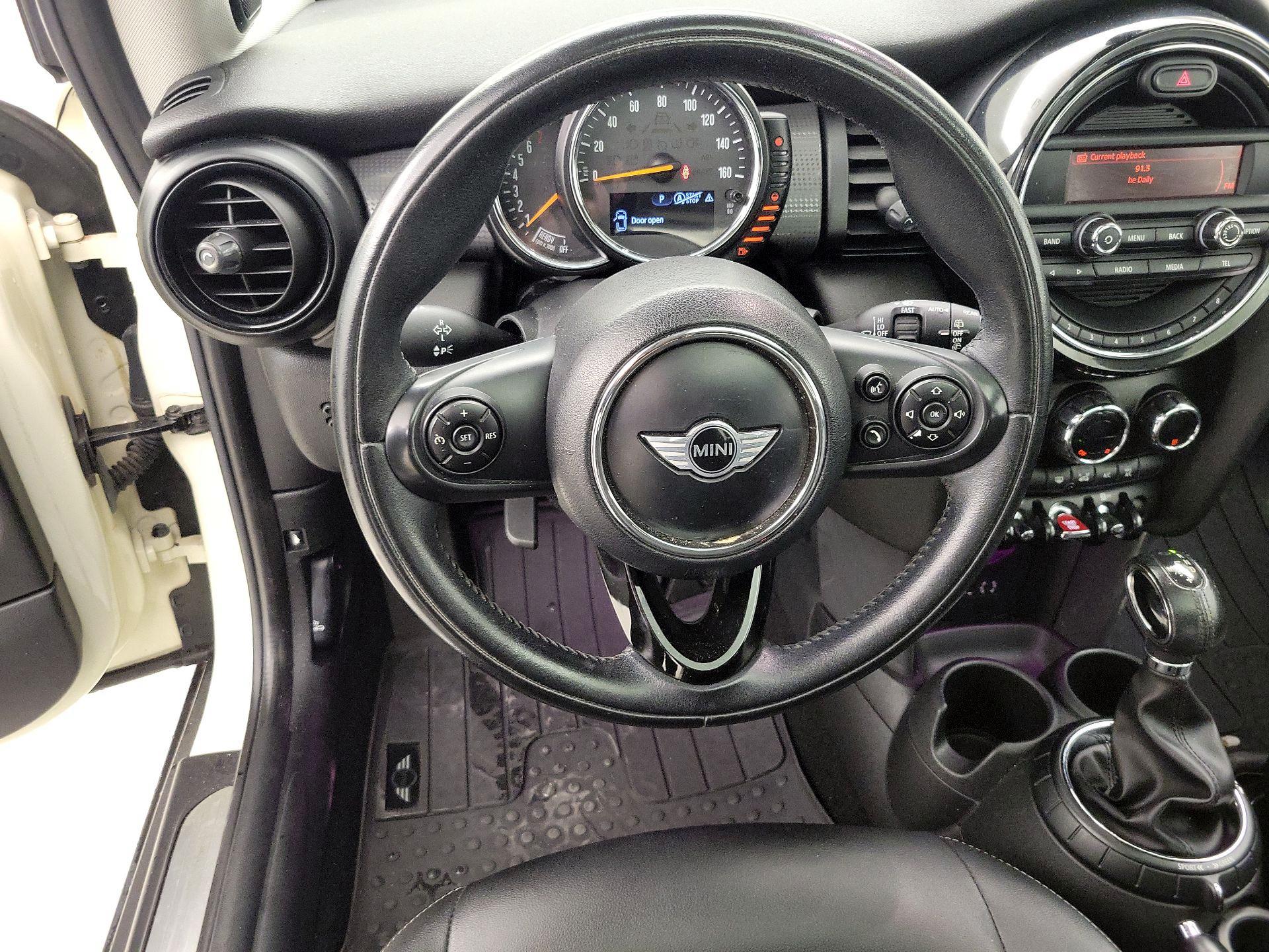 Thumbnail: 2015 MINI Cooper Hardtop - 10