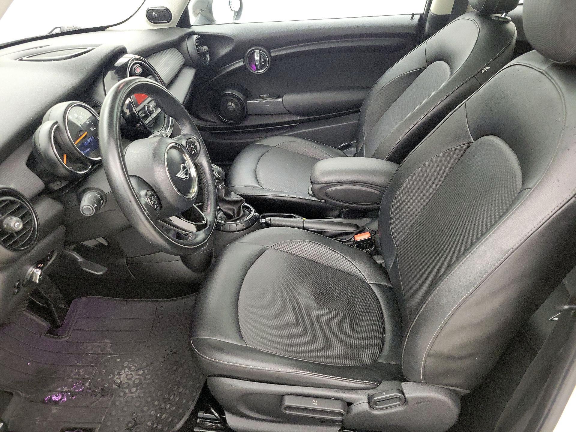 Thumbnail: 2015 MINI Cooper Hardtop - 11