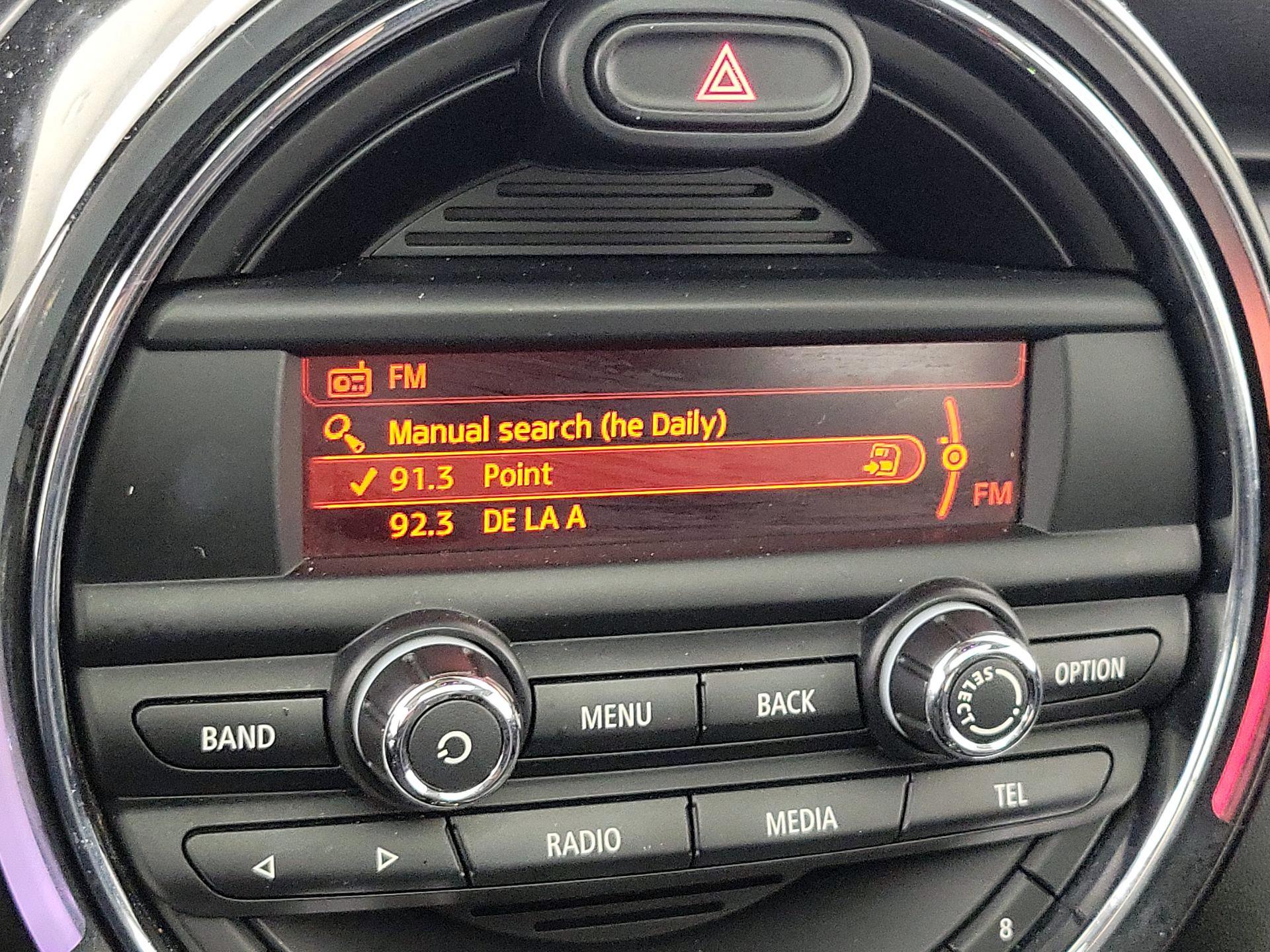 Thumbnail: 2015 MINI Cooper Hardtop - 14