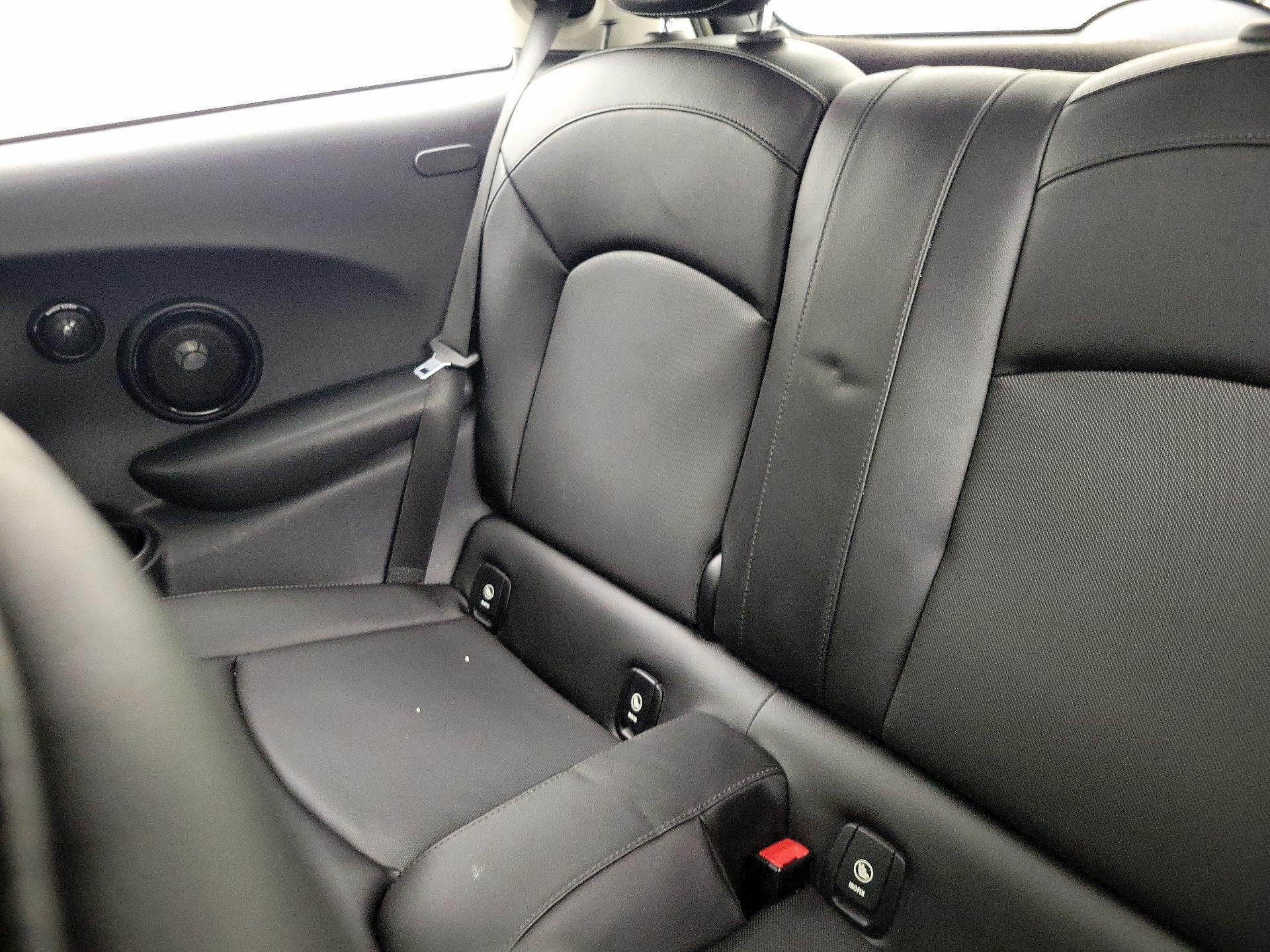 Thumbnail: 2015 MINI Cooper Hardtop - 19