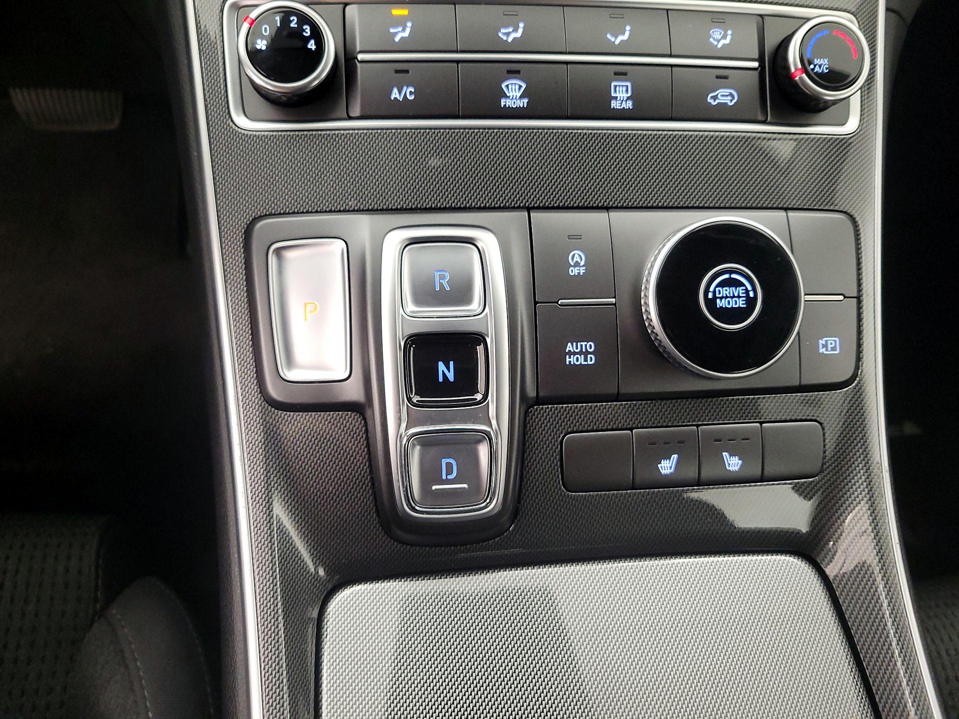 Thumbnail: 2022 Hyundai Santa Fe - 17