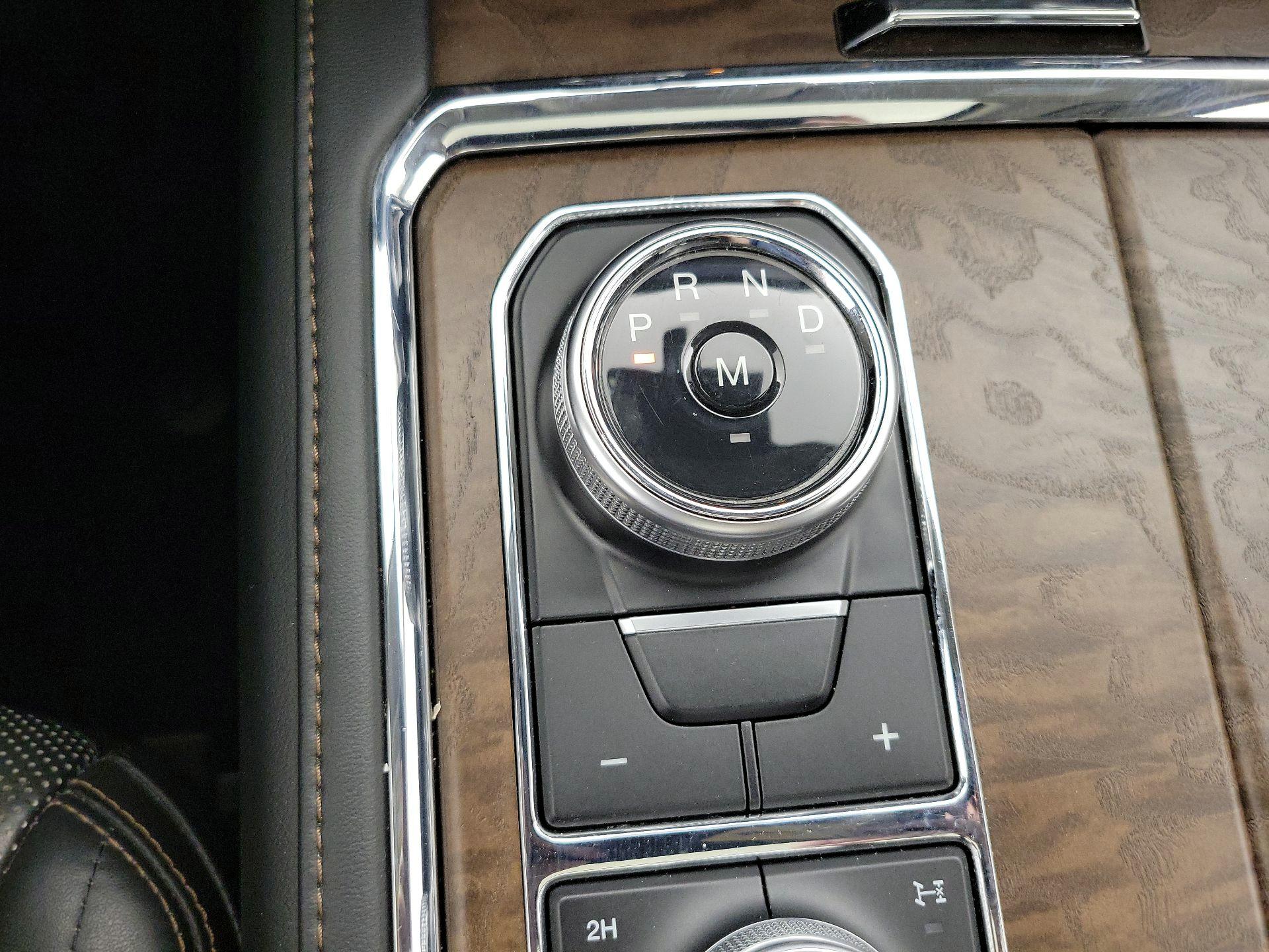 Thumbnail: 2019 Ford Expedition - 17