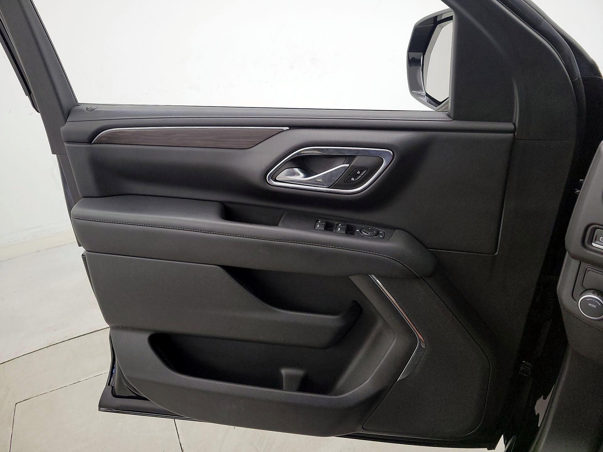 Thumbnail: 2023 Chevrolet Suburban - 12