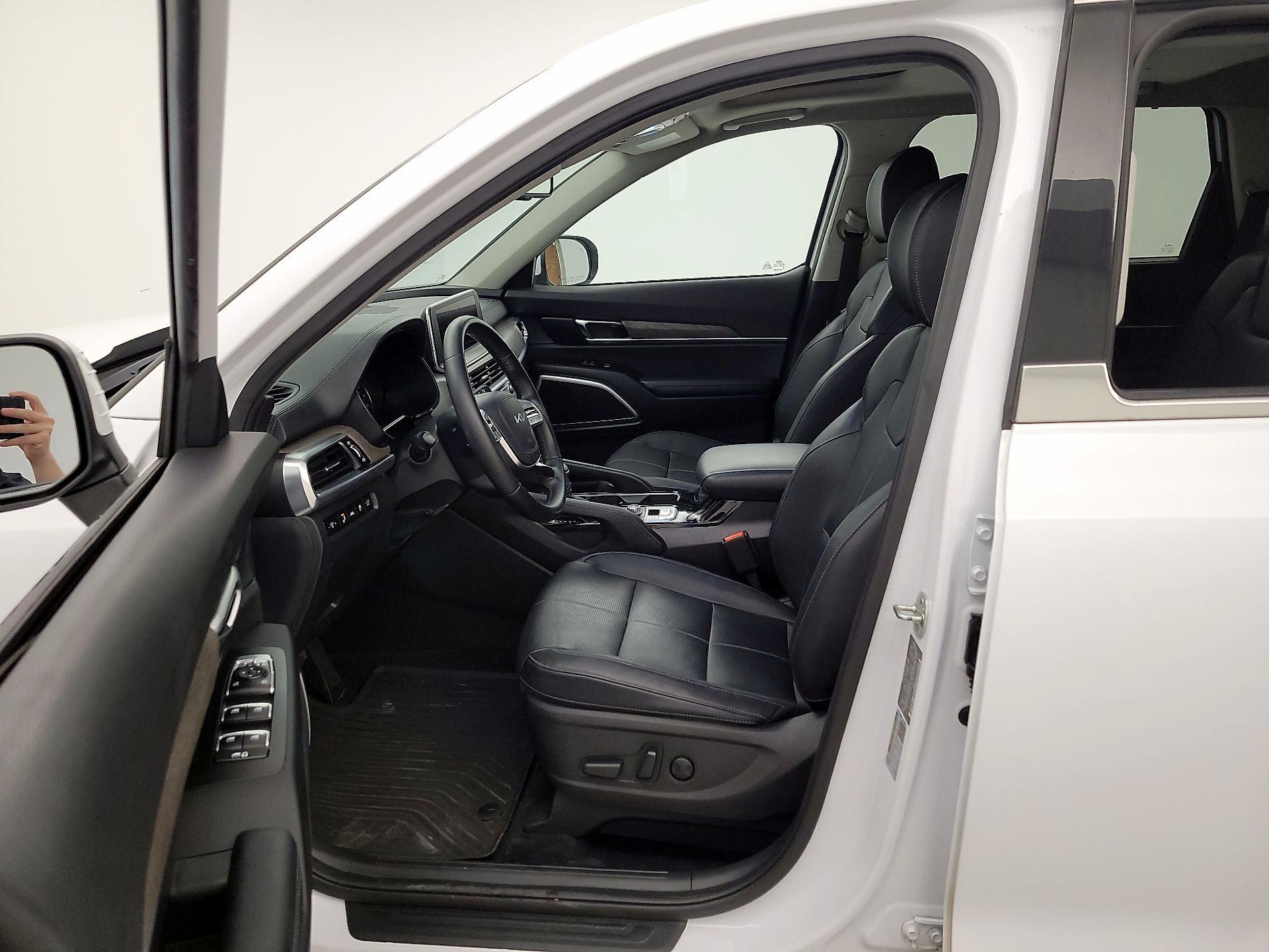 Thumbnail: 2022 Kia Telluride - 11